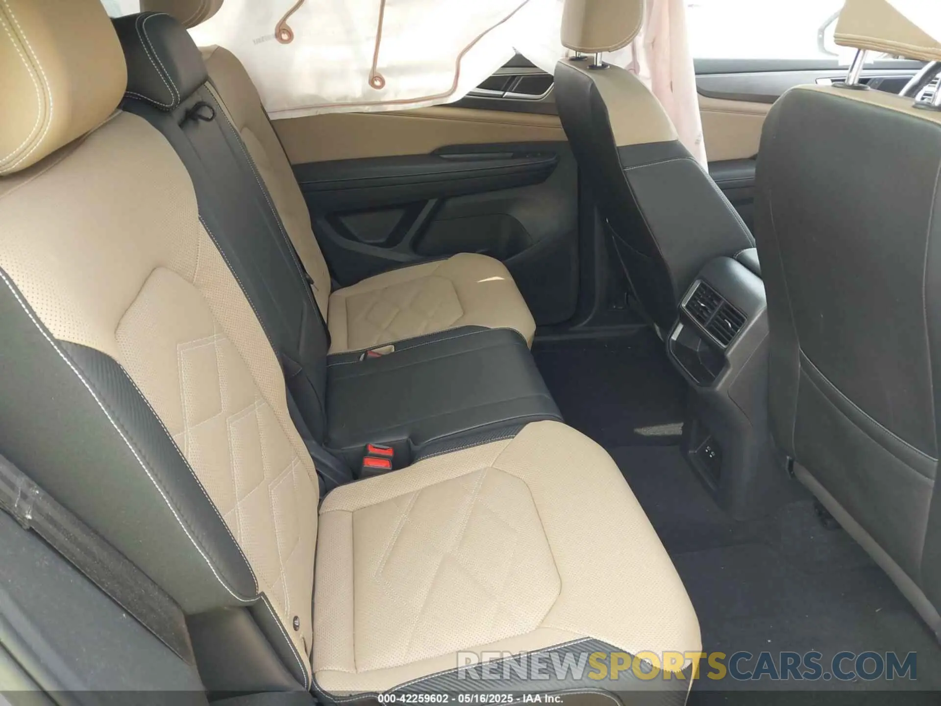 8 fotografías del automóvil dañado 1V2JE2CA8RC212273 VOLKSWAGEN ATLAS CROSS SPORT 2024