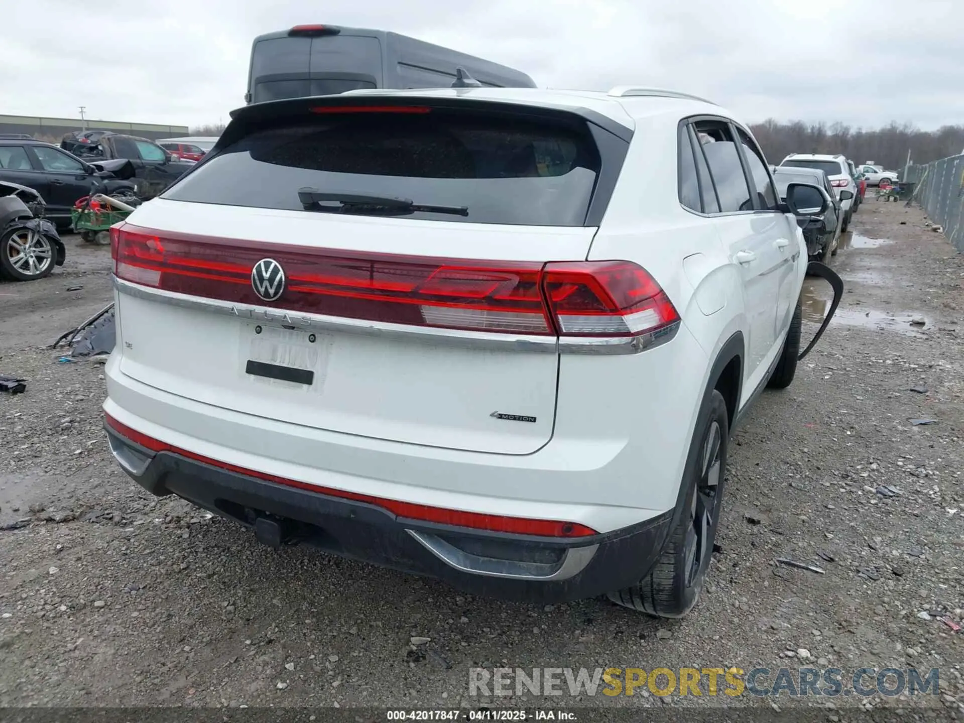 4 fotografías del automóvil dañado 1V2KE2CA3RC235187 VOLKSWAGEN ATLAS CROSS SPORT 2024