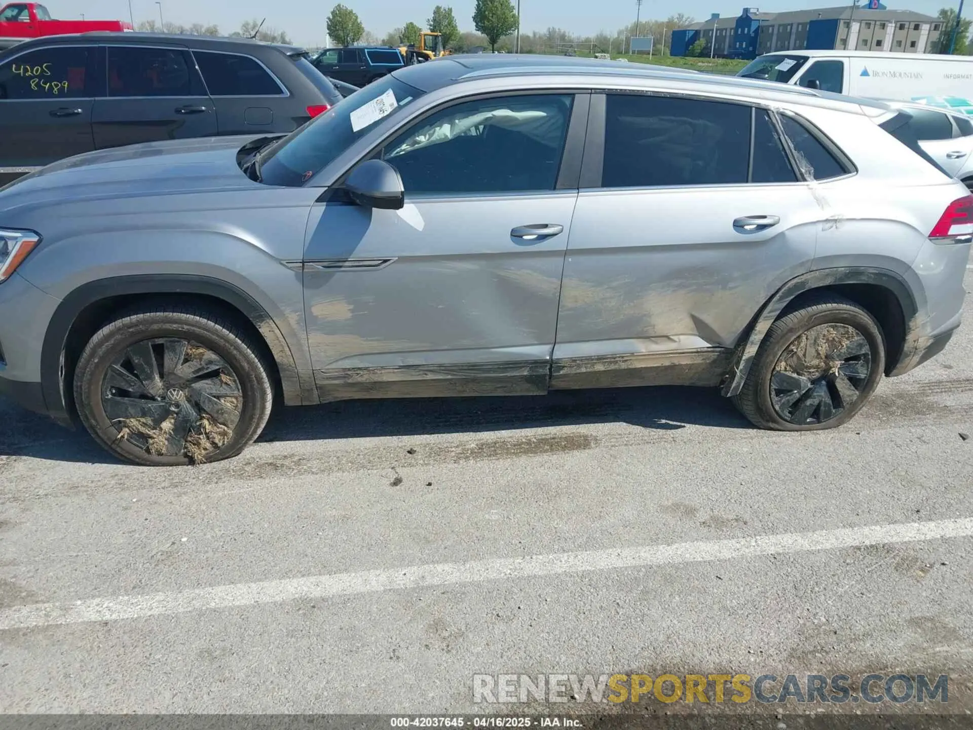 6 fotografías del automóvil dañado 1V2KE2CA3RC243791 VOLKSWAGEN ATLAS CROSS SPORT 2024