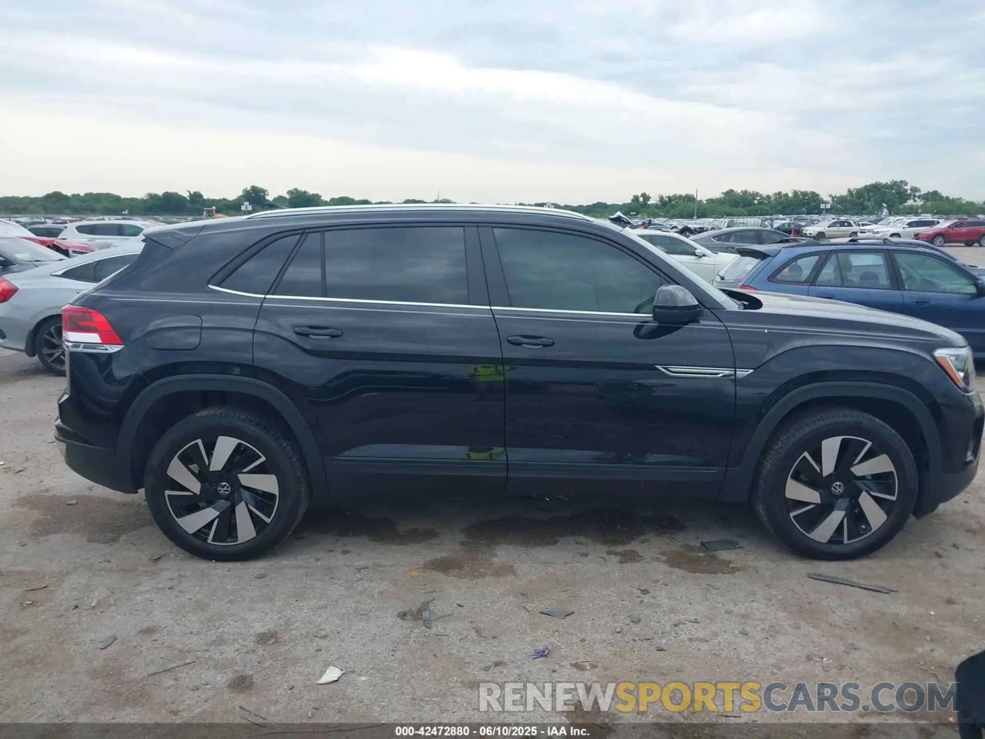 13 fotografías del automóvil dañado 1V2KE2CA3RC253673 VOLKSWAGEN ATLAS CROSS SPORT 2024