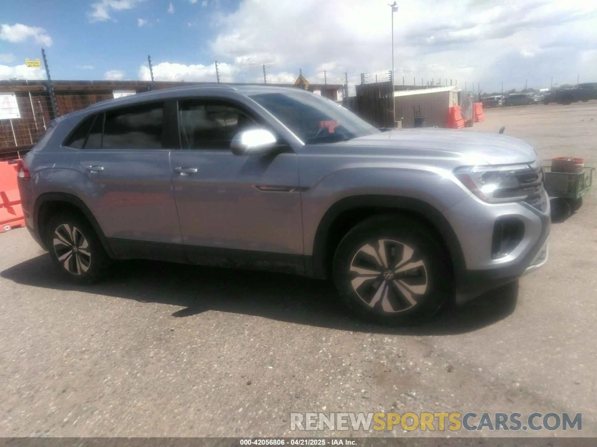 13 fotografías del automóvil dañado 1V2LE2CAXRC206712 VOLKSWAGEN ATLAS CROSS SPORT 2024
