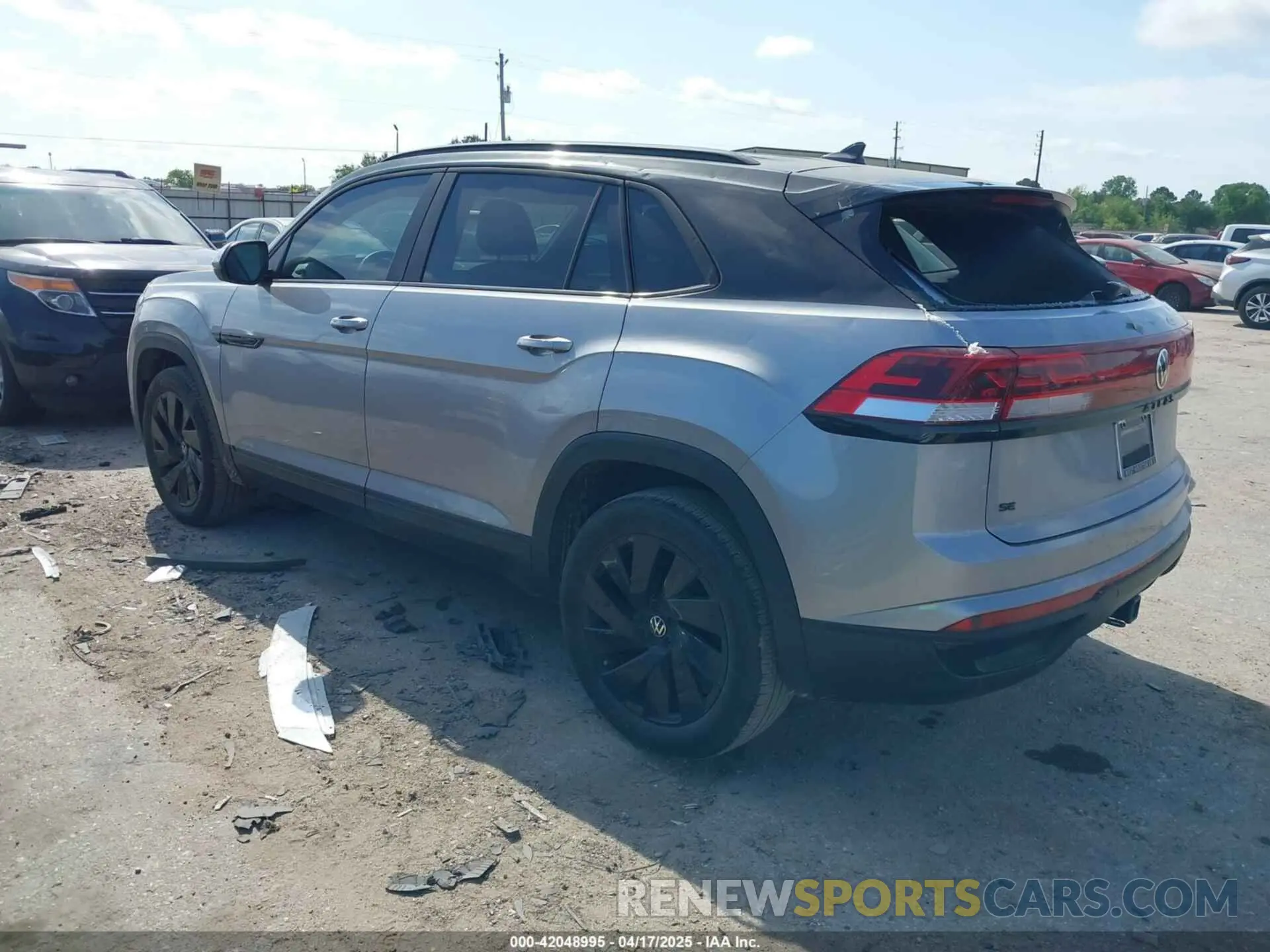 3 fotografías del automóvil dañado 1V2WE2CA0RC201550 VOLKSWAGEN ATLAS CROSS SPORT 2024