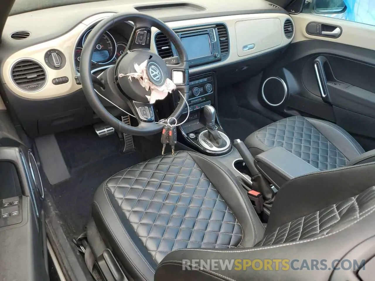 8 fotografías del automóvil dañado 3VW5DAAT0KM507129 VOLKSWAGEN BEETLE 2019