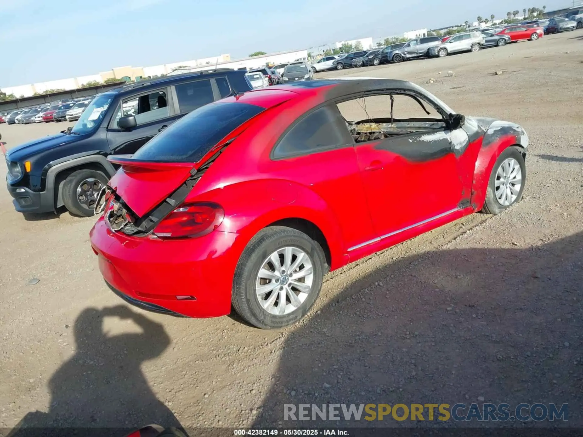 4 fotografías del automóvil dañado 3VWFD7AT0KM705118 VOLKSWAGEN BEETLE 2019