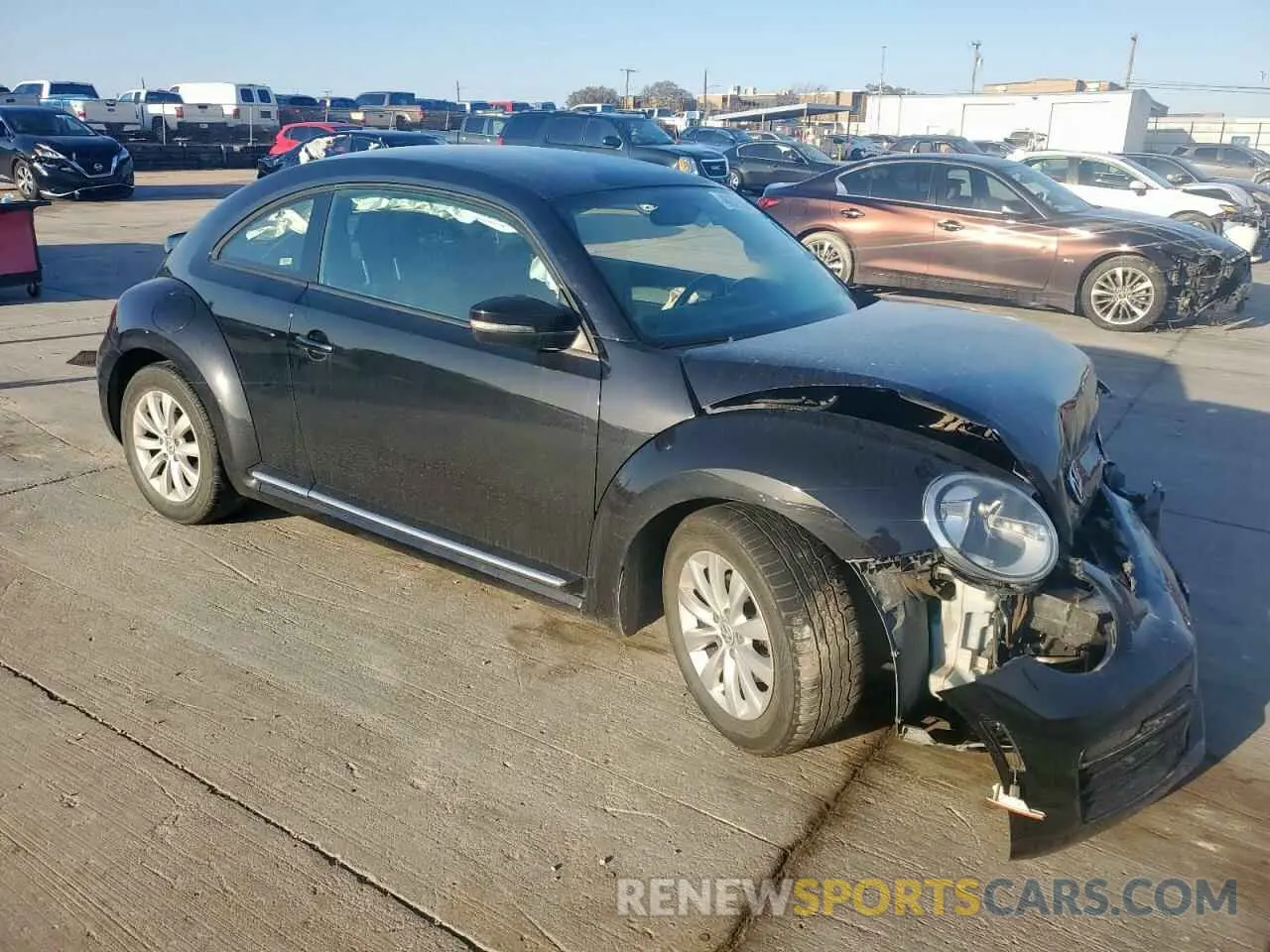 4 fotografías del automóvil dañado 3VWFD7AT1KM708237 VOLKSWAGEN BEETLE 2019