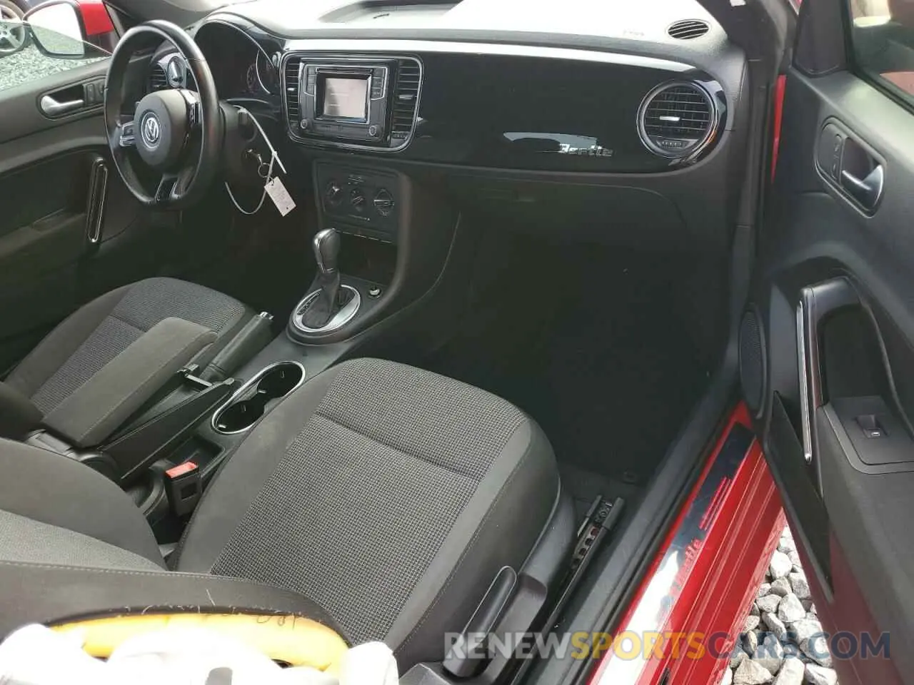 8 fotografías del automóvil dañado 3VWFD7AT9KM710866 VOLKSWAGEN BEETLE 2019