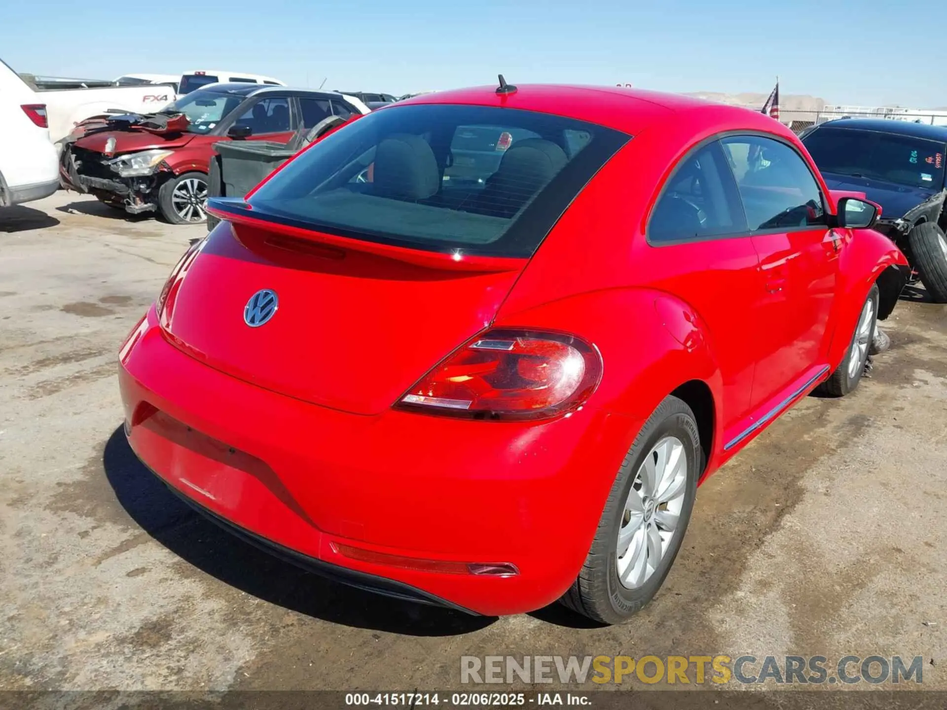 4 fotografías del automóvil dañado 3VWFD7ATXKM712433 VOLKSWAGEN BEETLE 2019