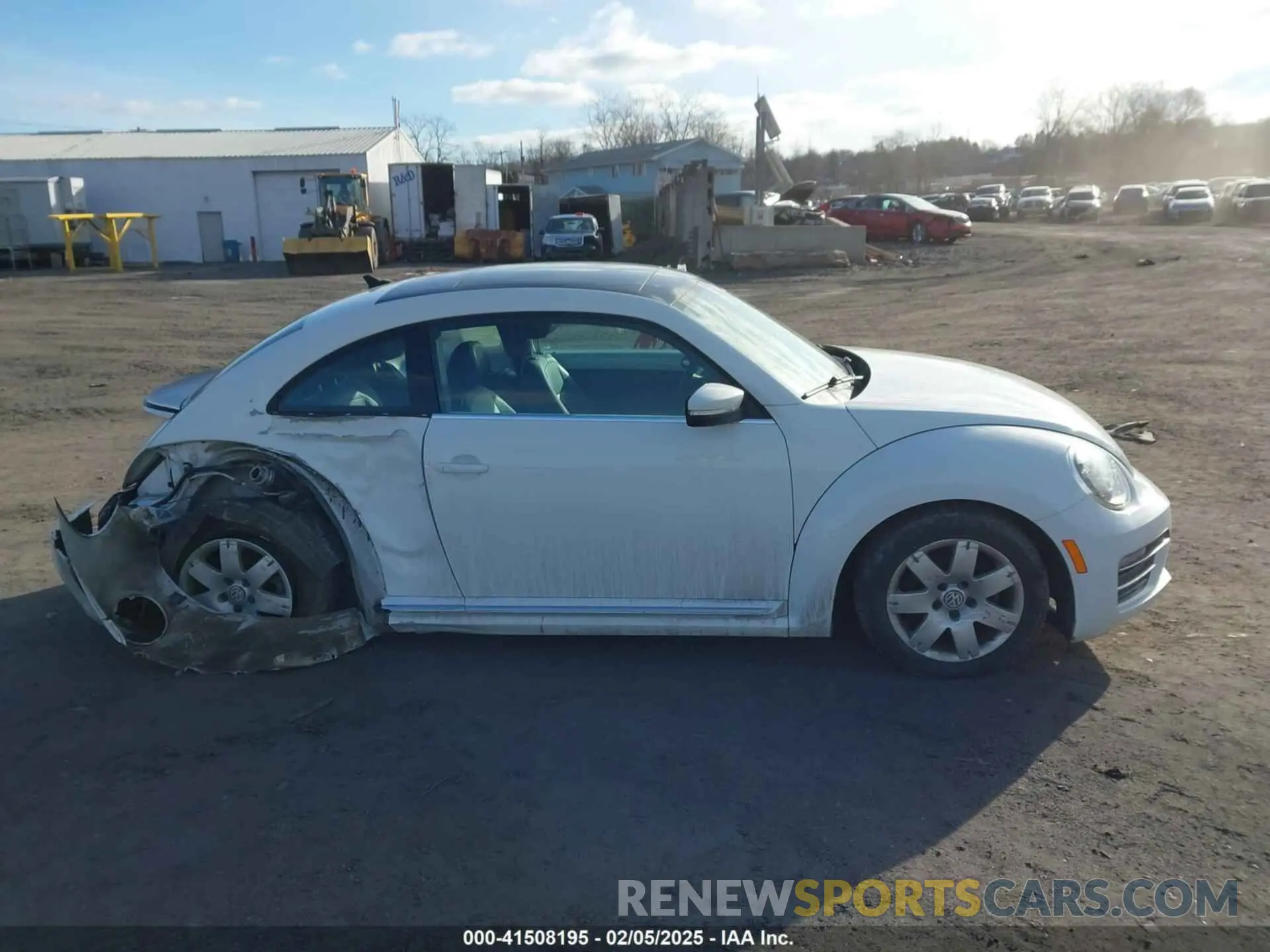 13 fotografías del automóvil dañado 3VWJD7AT6KM713525 VOLKSWAGEN BEETLE 2019