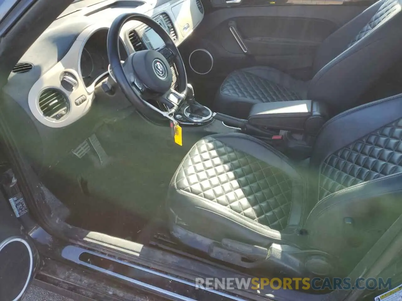 7 fotografías del automóvil dañado 3VWJD7ATXKM702995 VOLKSWAGEN BEETLE 2019