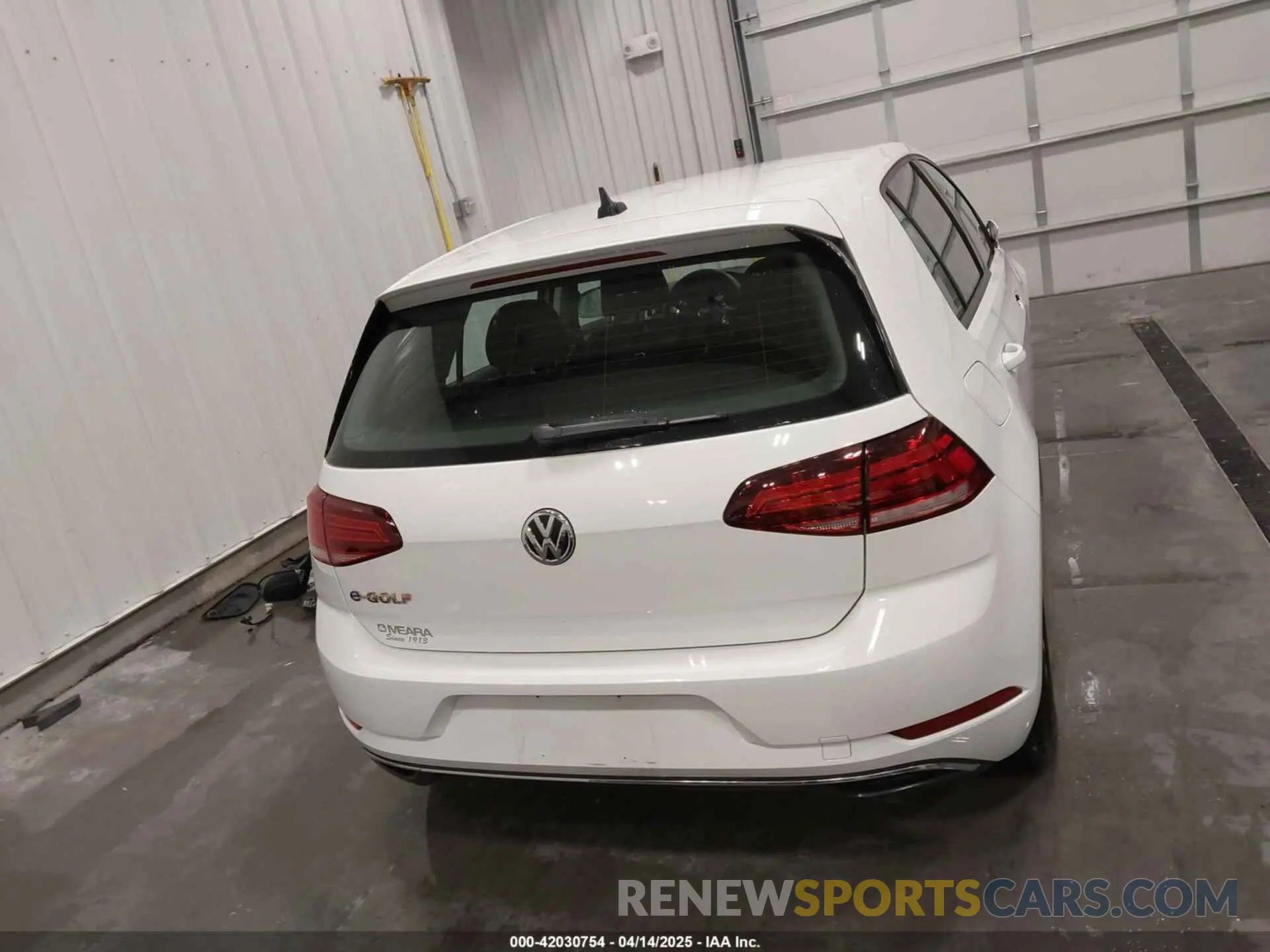17 fotografías del automóvil dañado WVWKR7AU2KW907826 VOLKSWAGEN E-GOLF 2019