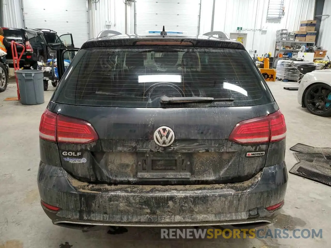 6 fotografías del automóvil dañado 3VW217AU7KM505546 VOLKSWAGEN GOLF 2019