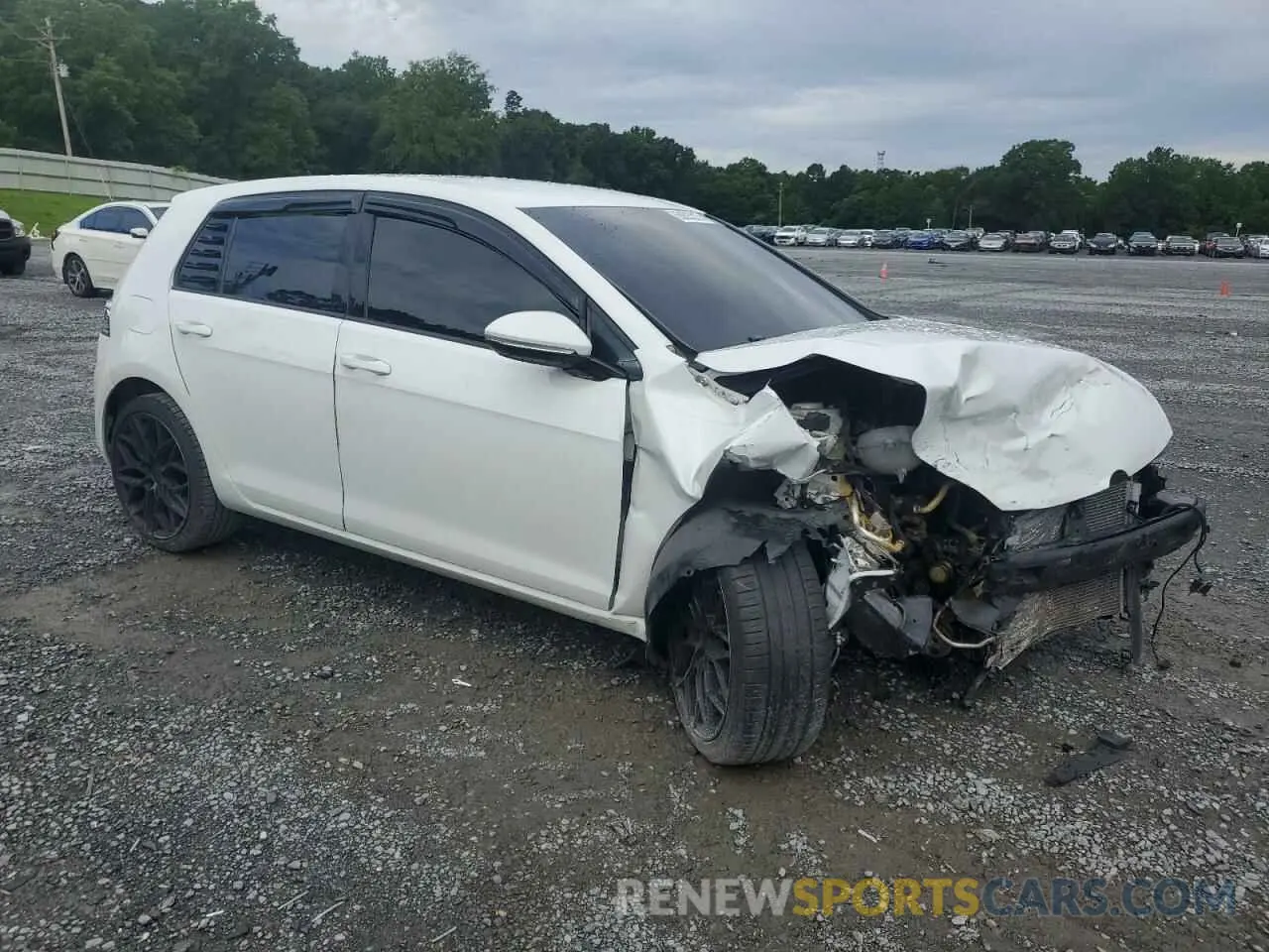 4 fotografías del automóvil dañado 3VWG57AU3KM038412 VOLKSWAGEN GOLF 2019