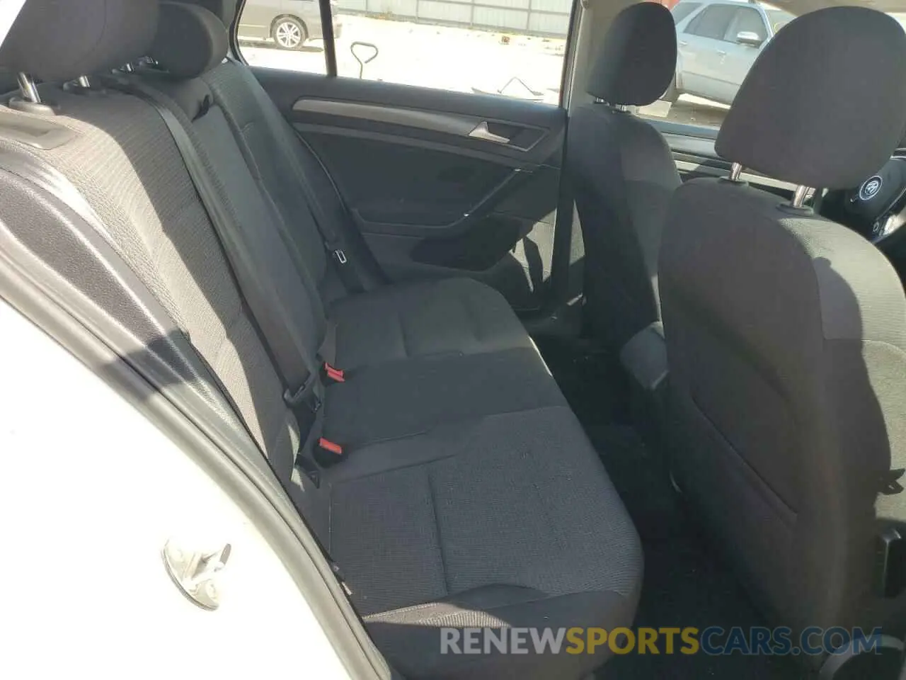 10 fotografías del automóvil dañado 3VWG57AU5KM010353 VOLKSWAGEN GOLF 2019