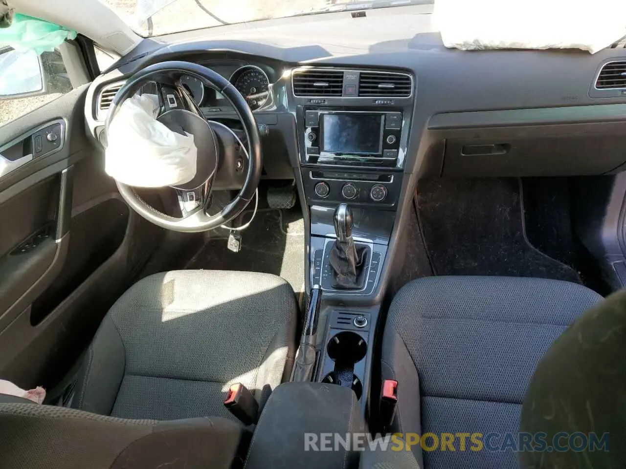 8 fotografías del automóvil dañado 3VWG57AU6KM019756 VOLKSWAGEN GOLF 2019