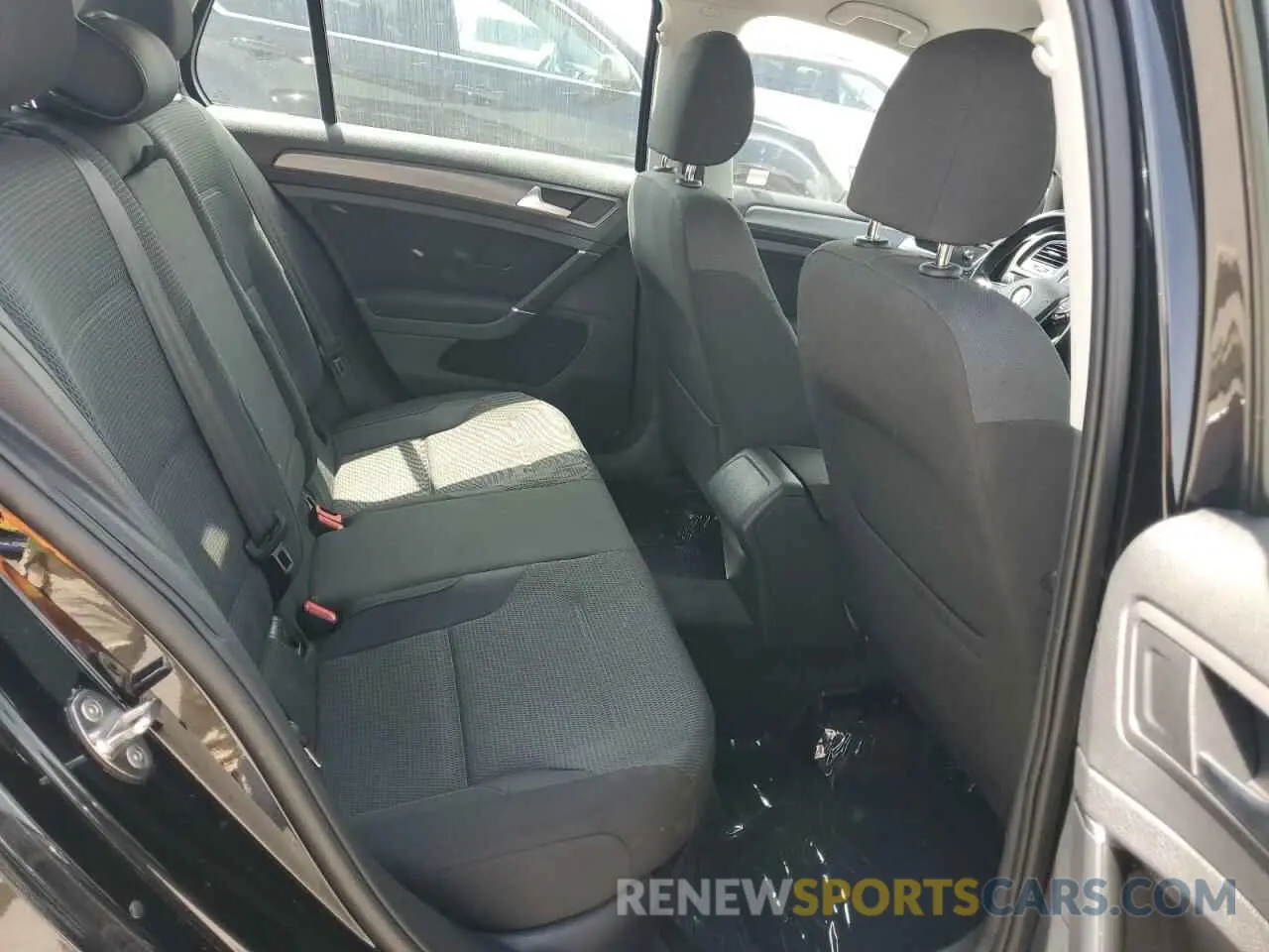 10 fotografías del automóvil dañado 3VWG57AU7KM013240 VOLKSWAGEN GOLF 2019