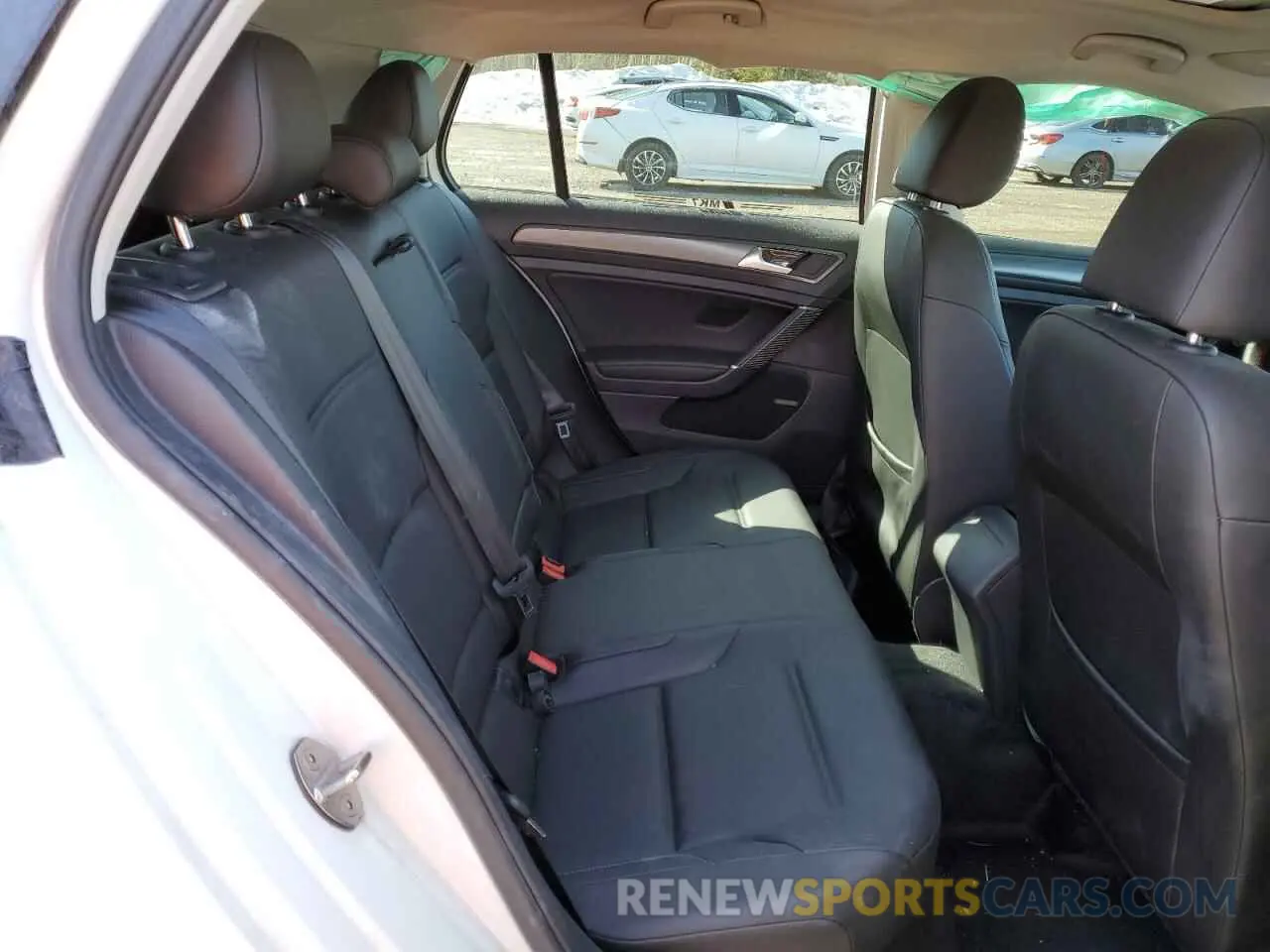 10 fotografías del automóvil dañado 3VWG57AU9KM009366 VOLKSWAGEN GOLF 2019