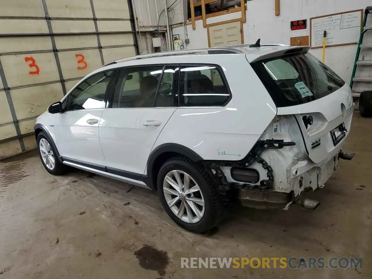 2 fotografías del automóvil dañado 3VWH17AU7KM513737 VOLKSWAGEN GOLF 2019