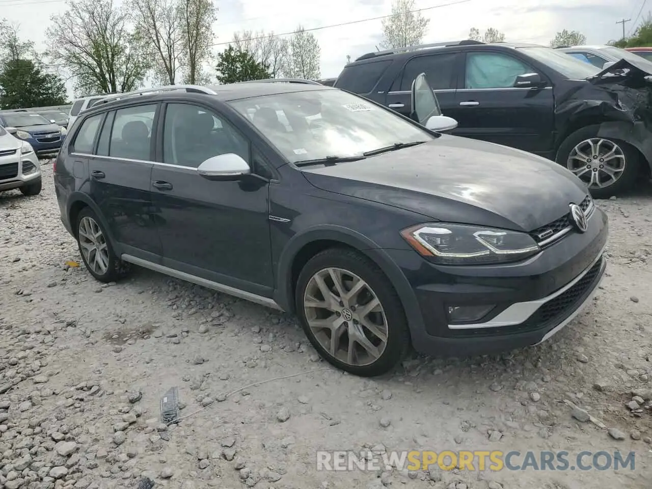 4 fotografías del automóvil dañado 3VWH17AUXKM515711 VOLKSWAGEN GOLF 2019