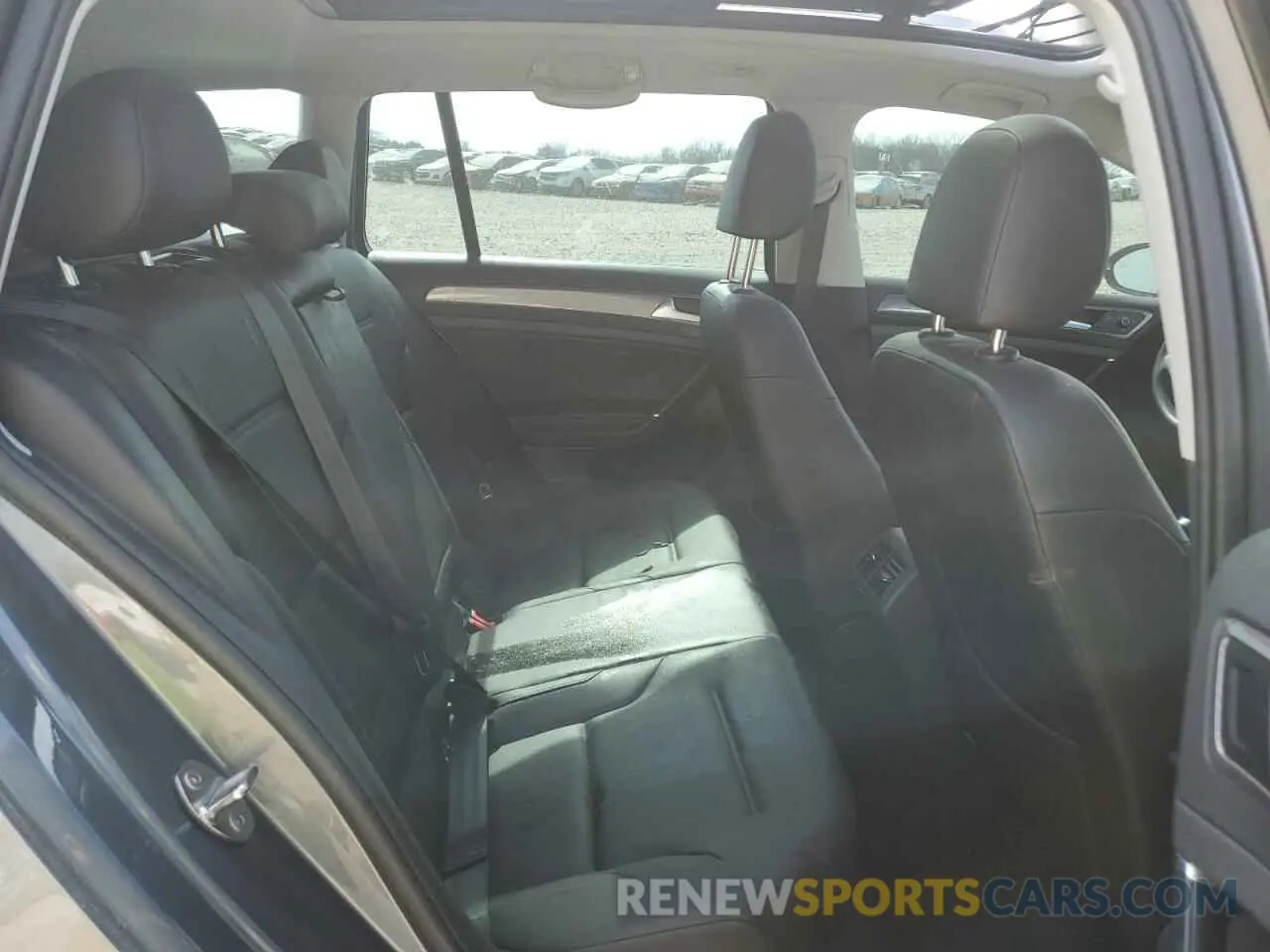 11 fotografías del automóvil dañado 3VWM17AU1KM517247 VOLKSWAGEN GOLF 2019