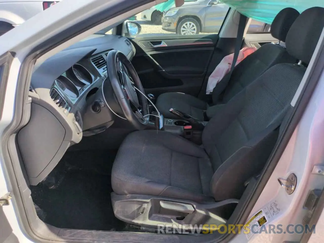 7 fotografías del automóvil dañado 3VWT57AUXKM506683 VOLKSWAGEN GOLF 2019