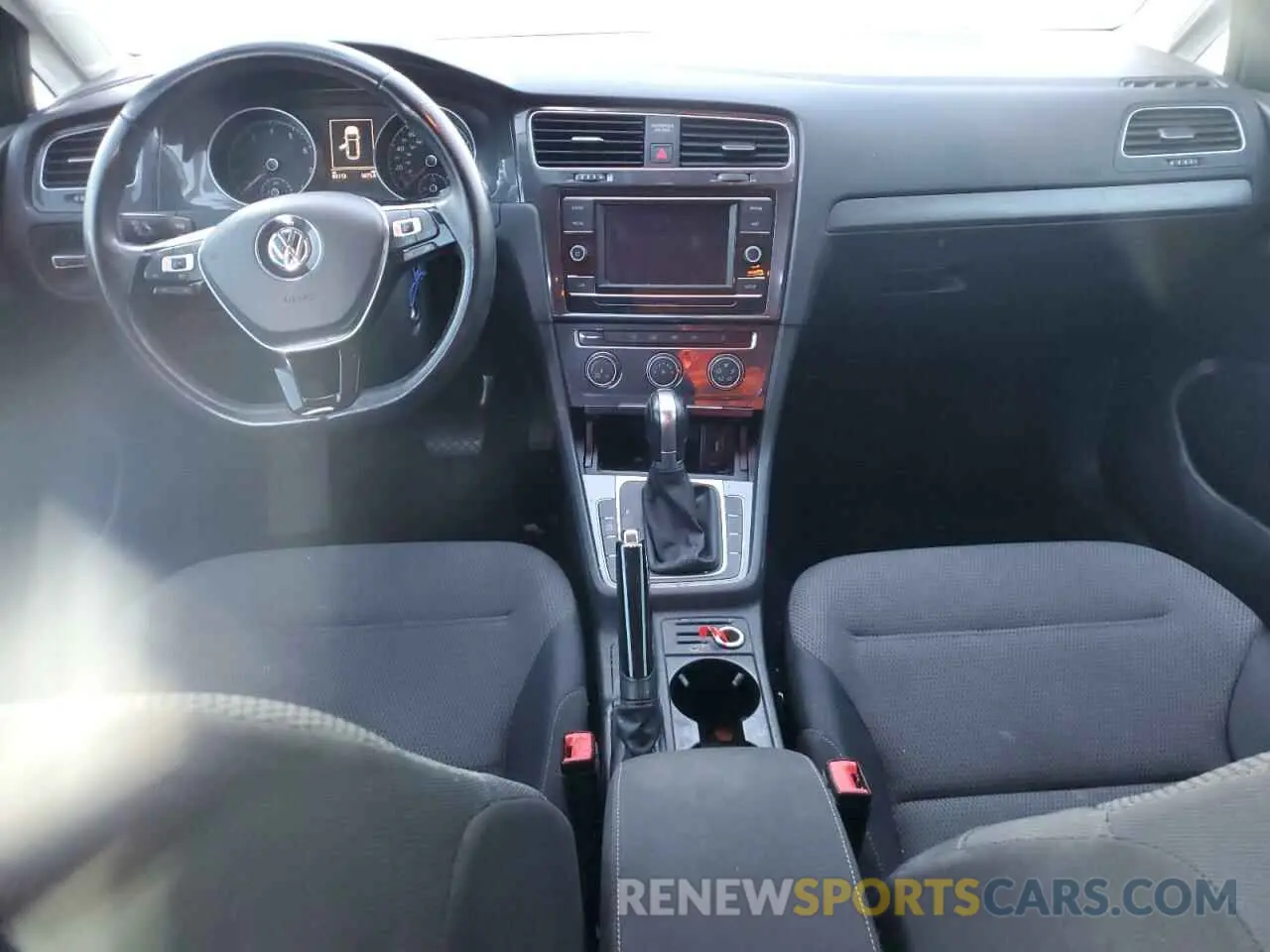 8 fotografías del automóvil dañado 3VWY57AU1KM510448 VOLKSWAGEN GOLF 2019