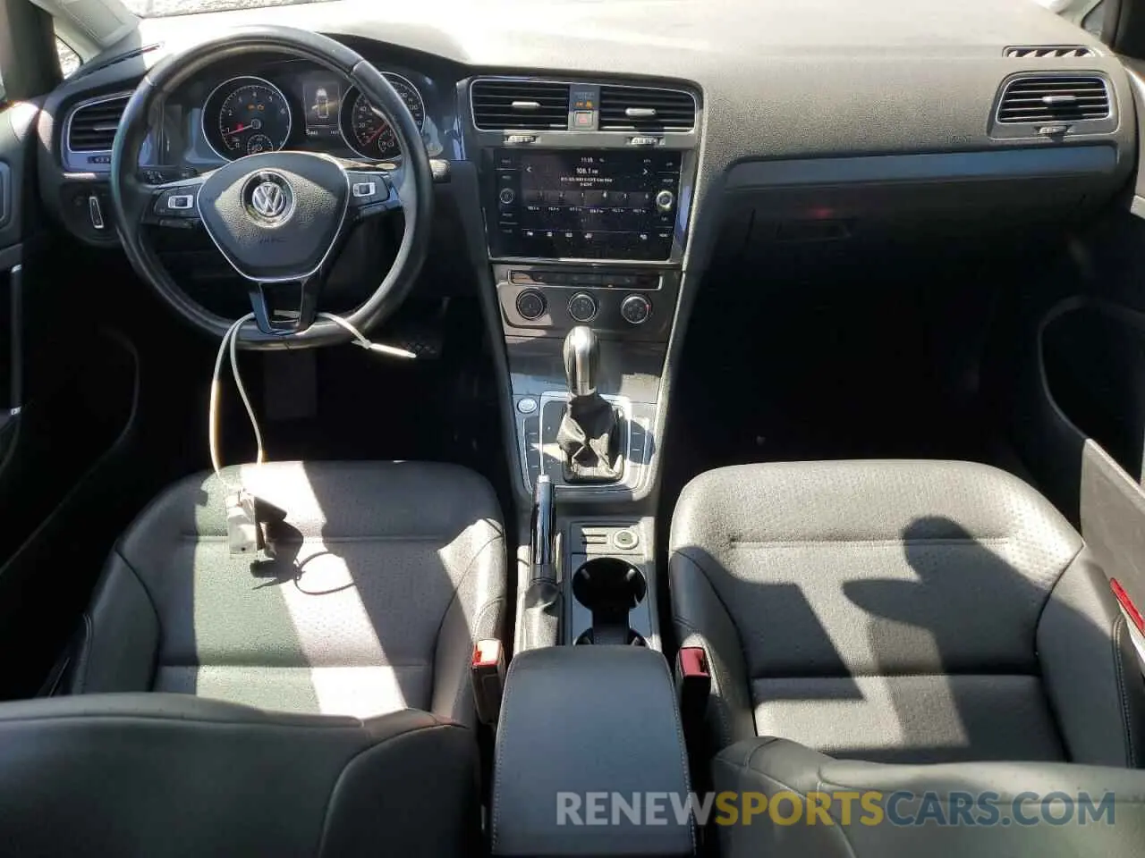 8 fotografías del automóvil dañado 3VWY57AUXKM508133 VOLKSWAGEN GOLF 2019