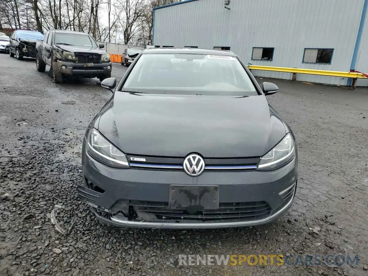 5 fotografías del automóvil dañado WVWKR7AU7KW919468 VOLKSWAGEN GOLF 2019