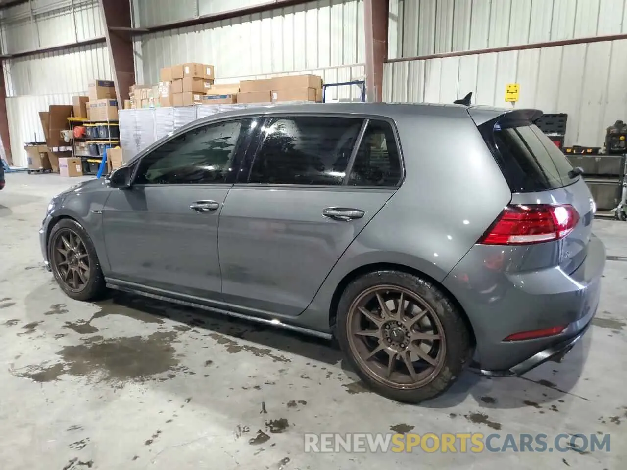 2 fotografías del automóvil dañado WVWWA7AU4KW225264 VOLKSWAGEN GOLF 2019