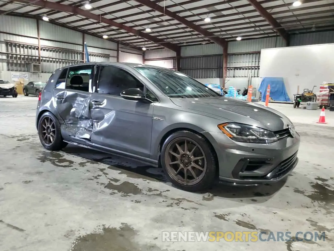 4 fotografías del automóvil dañado WVWWA7AU4KW225264 VOLKSWAGEN GOLF 2019