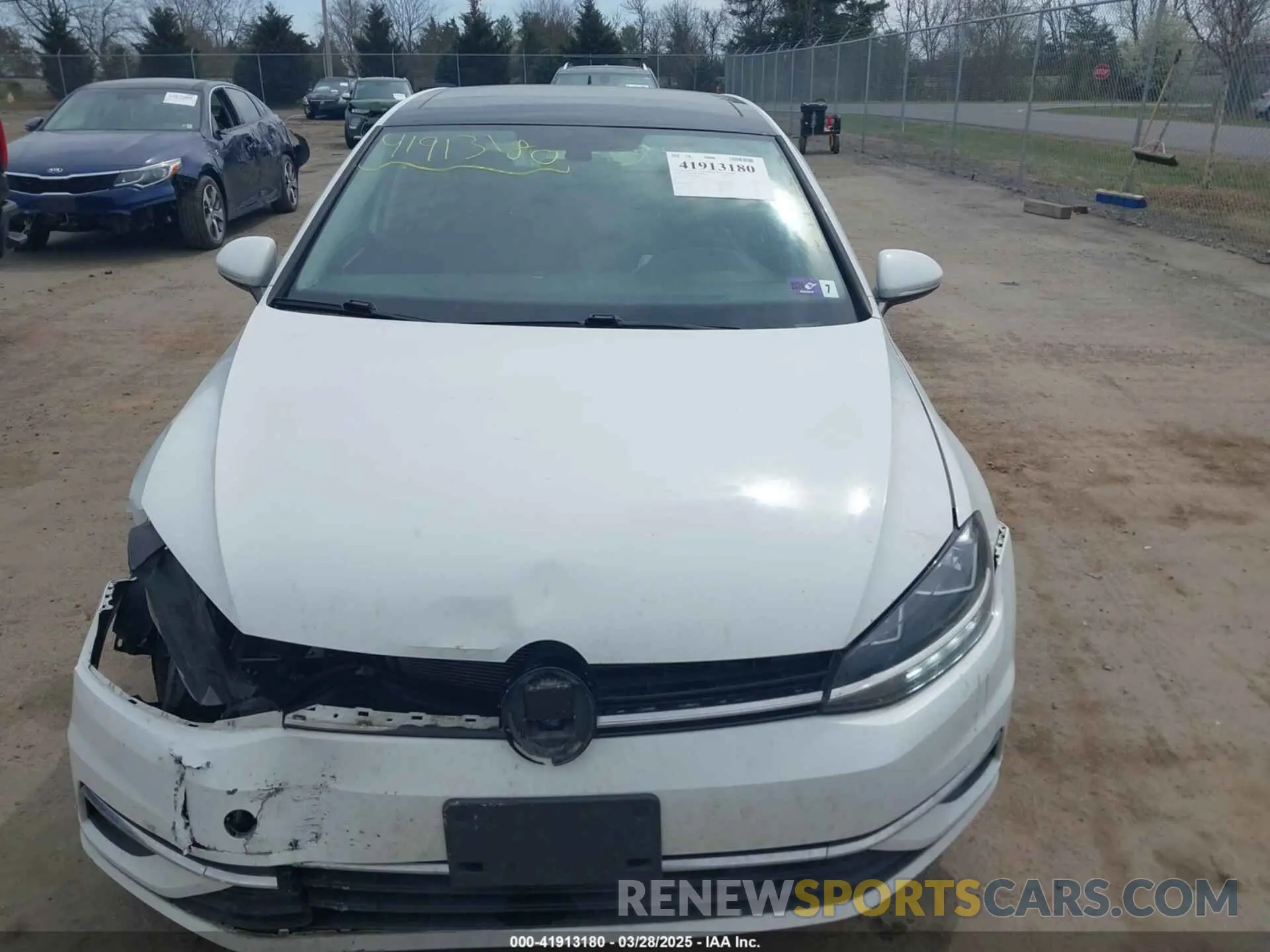 12 fotografías del automóvil dañado 3VWG57AU0LM004011 VOLKSWAGEN GOLF 2020