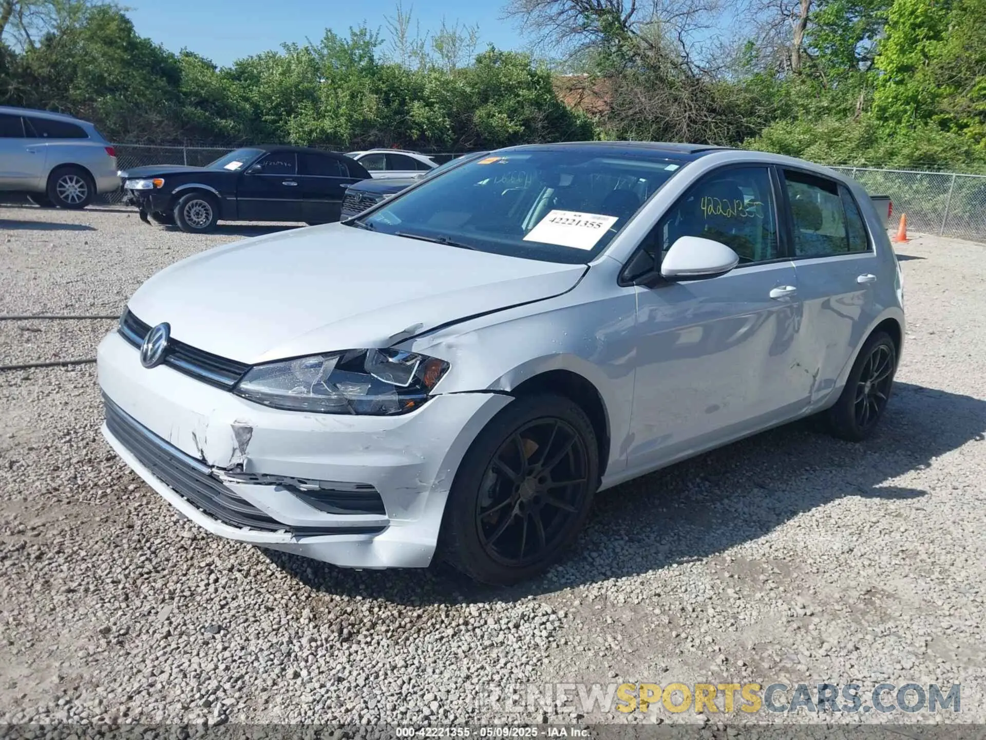 2 fotografías del automóvil dañado 3VWG57AU0LM012089 VOLKSWAGEN GOLF 2020