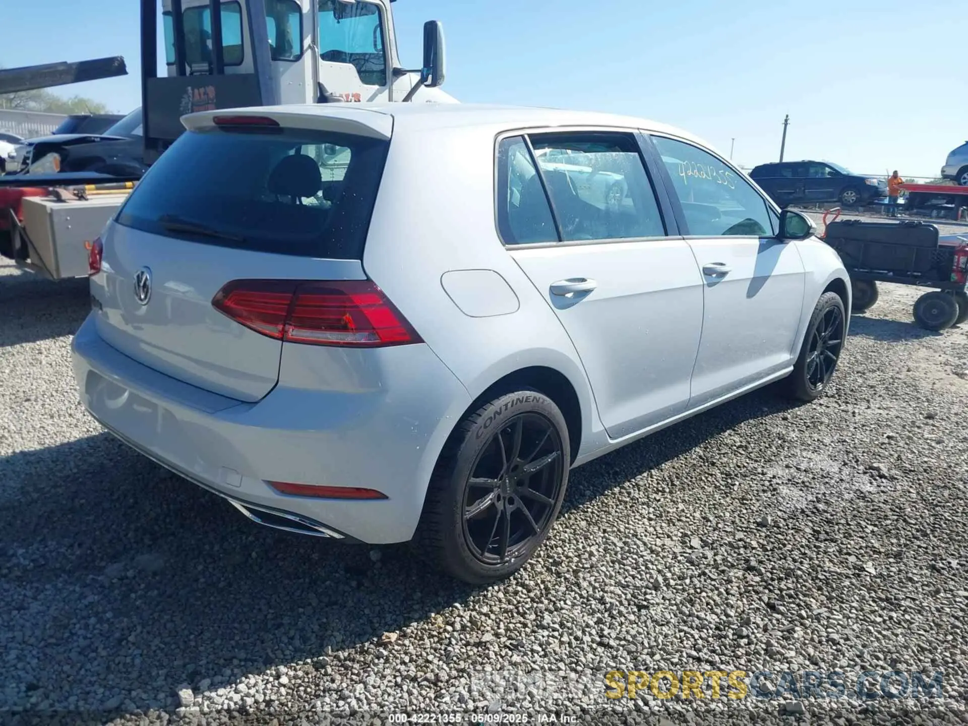 4 fotografías del automóvil dañado 3VWG57AU0LM012089 VOLKSWAGEN GOLF 2020