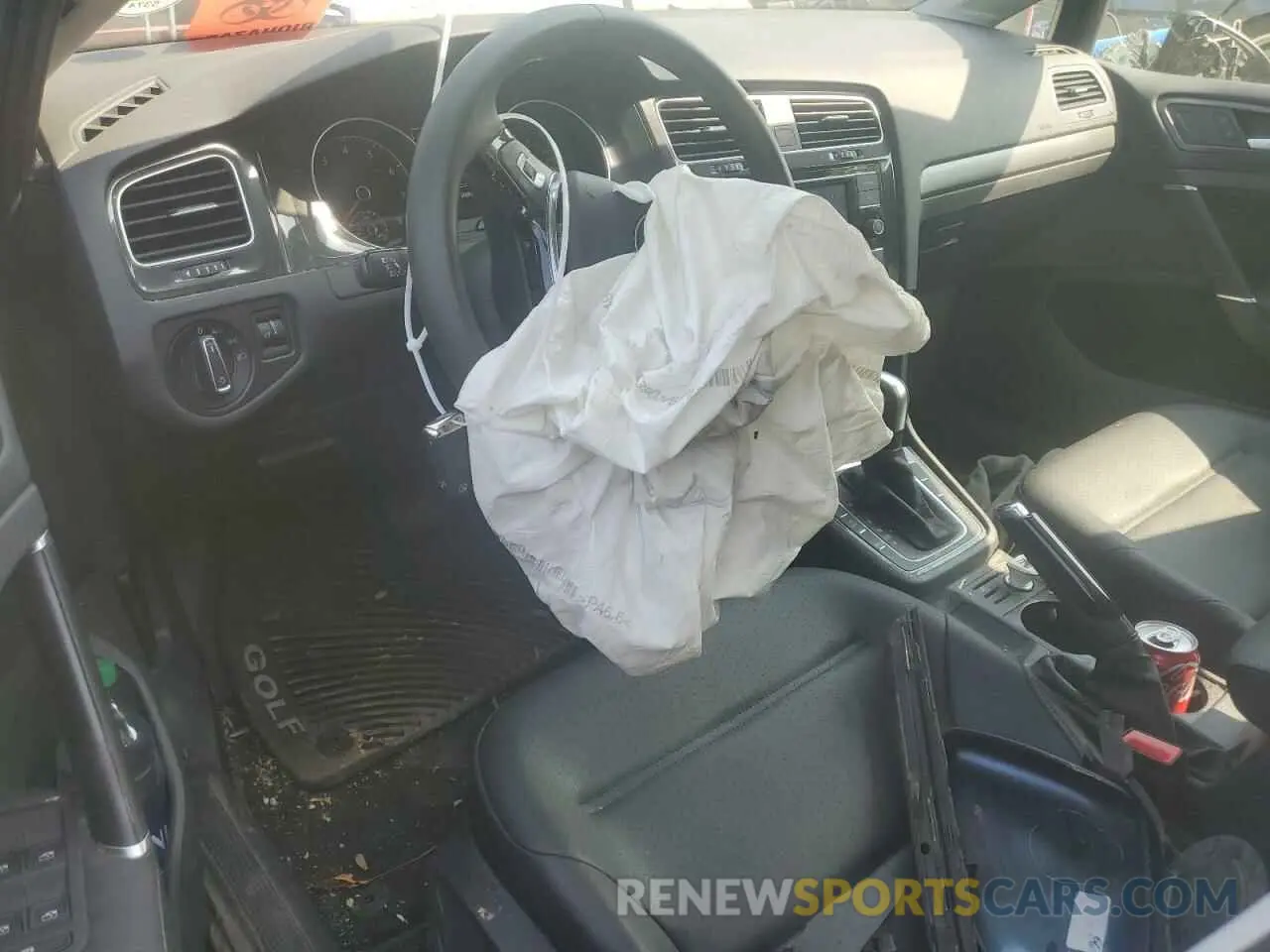 8 fotografías del automóvil dañado 3VWG57AU1LM009573 VOLKSWAGEN GOLF 2020
