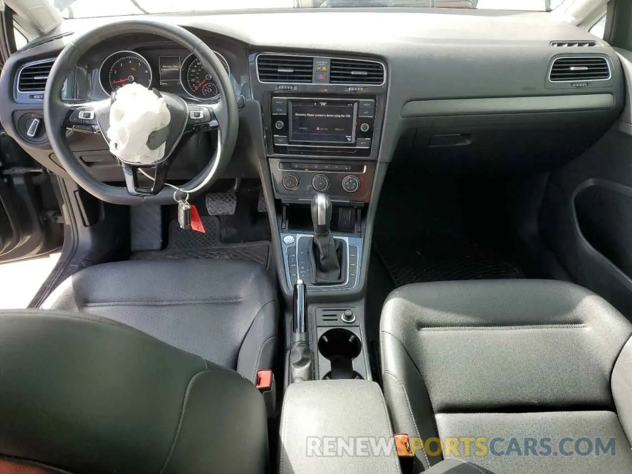 8 fotografías del automóvil dañado 3VWG57AUXLM010320 VOLKSWAGEN GOLF 2020