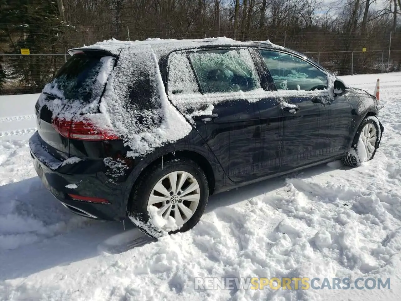 3 fotografías del automóvil dañado 3VWW57AU0LM009270 VOLKSWAGEN GOLF 2020