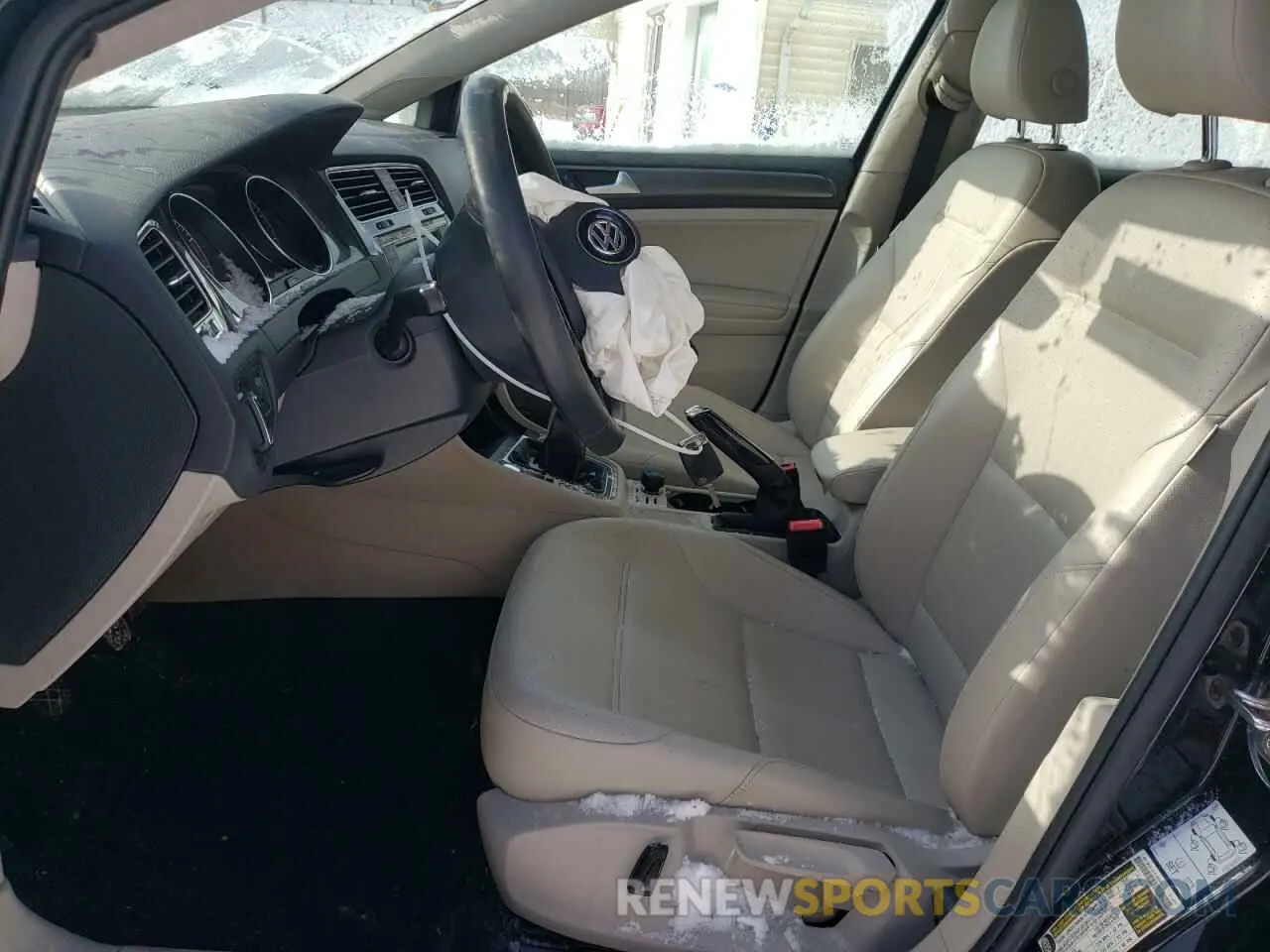 7 fotografías del automóvil dañado 3VWW57AU0LM009270 VOLKSWAGEN GOLF 2020
