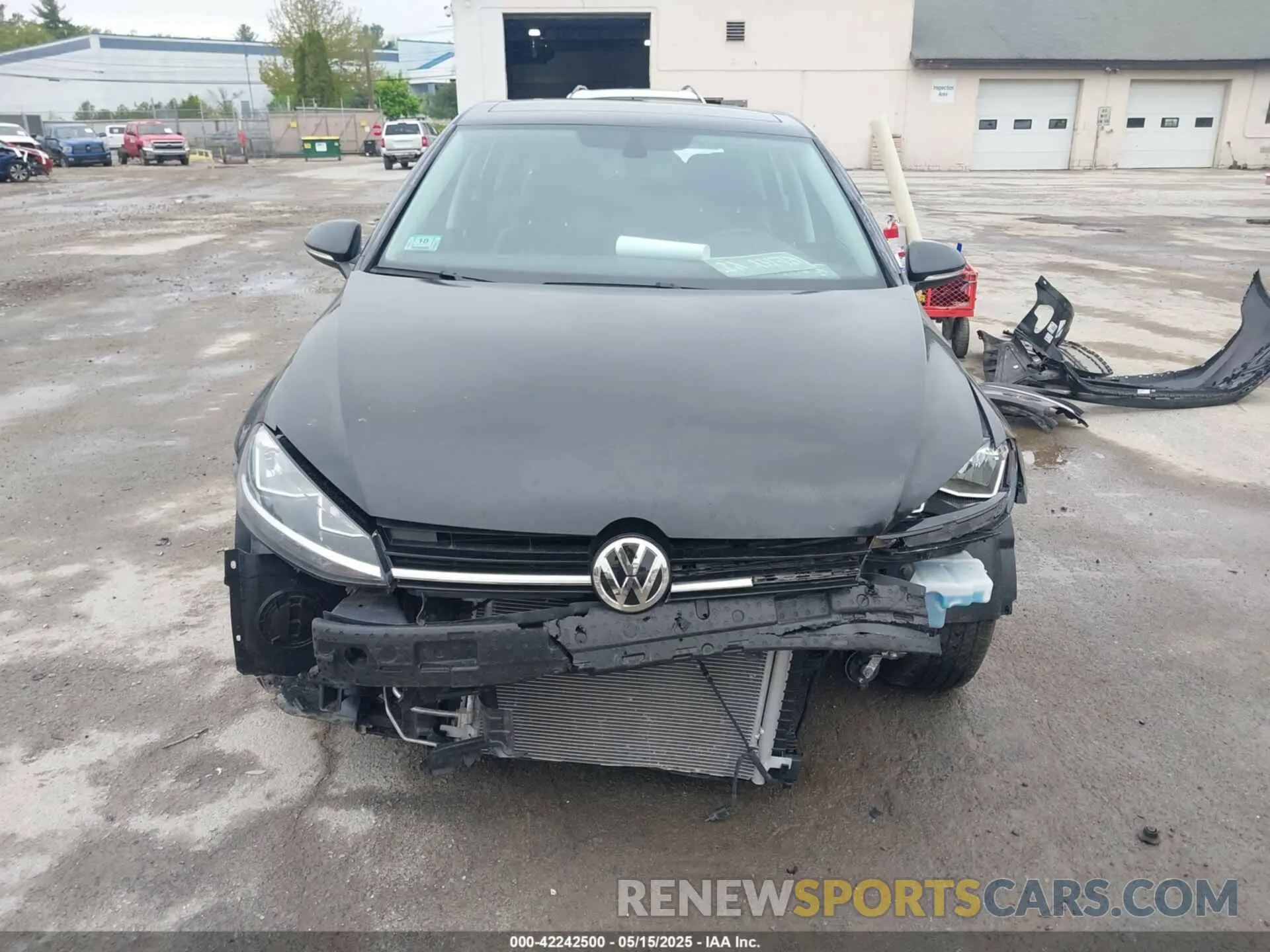 12 fotografías del automóvil dañado 3VWW57AU2LM009352 VOLKSWAGEN GOLF 2020