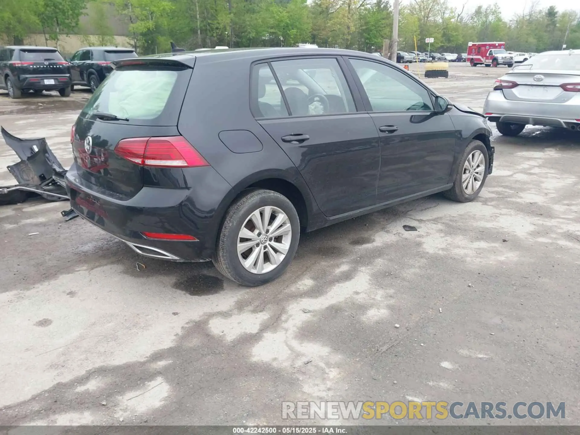4 fotografías del automóvil dañado 3VWW57AU2LM009352 VOLKSWAGEN GOLF 2020
