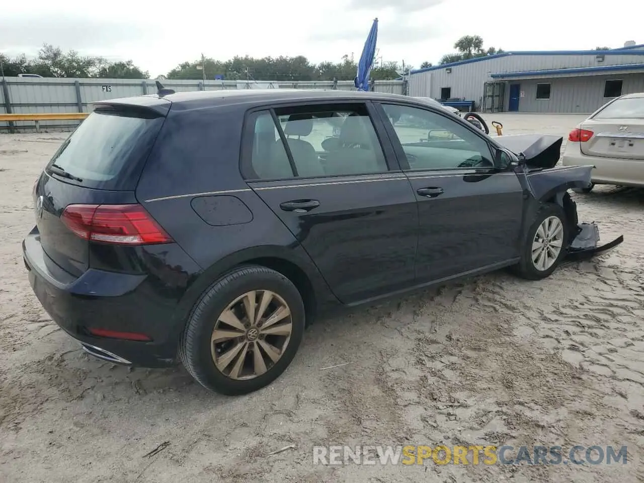 3 fotografías del automóvil dañado 3VWG57AU2MM007509 VOLKSWAGEN GOLF 2021