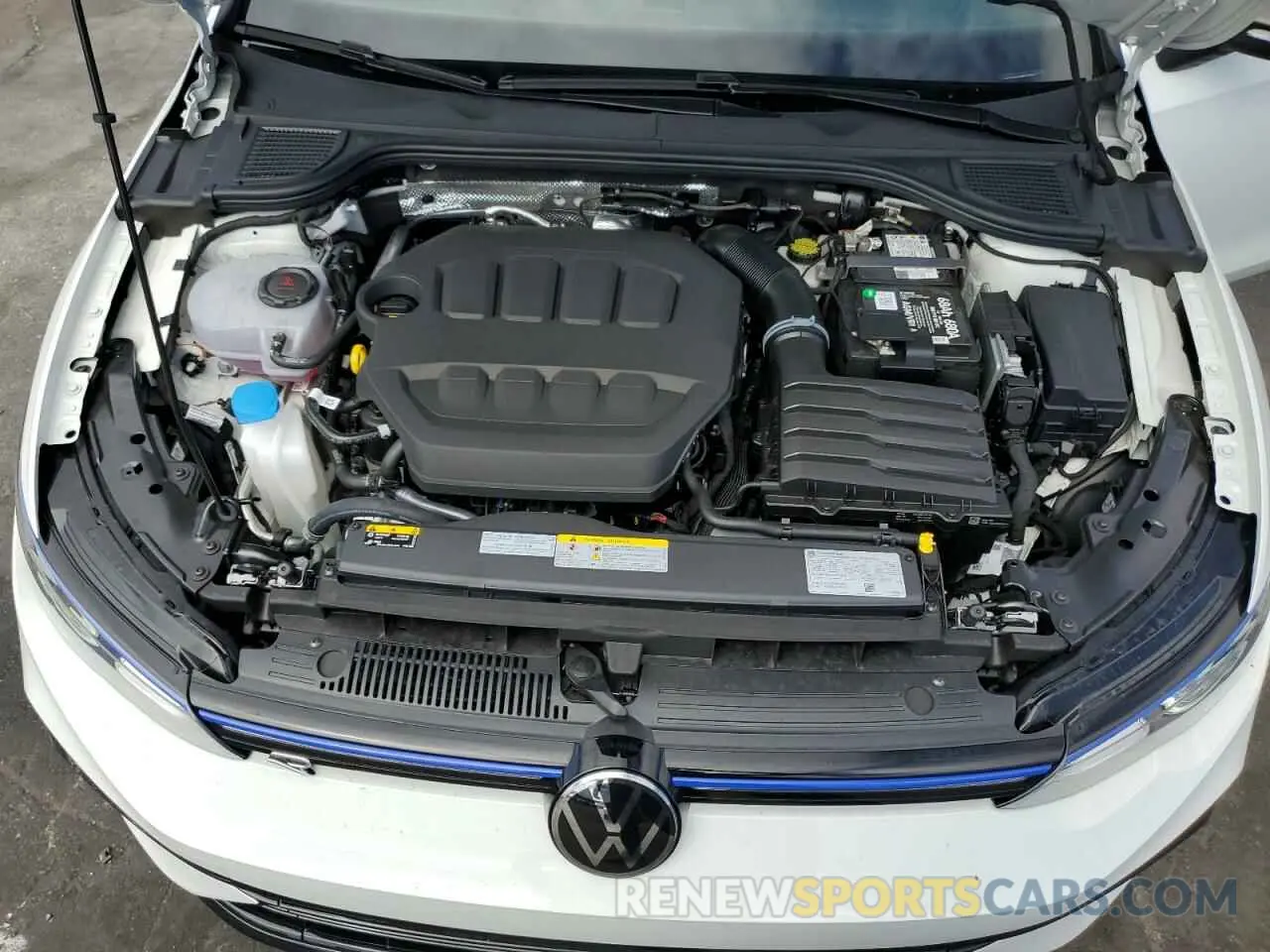 12 fotografías del automóvil dañado WVWEB7CD8RW225302 VOLKSWAGEN GOLF 2024