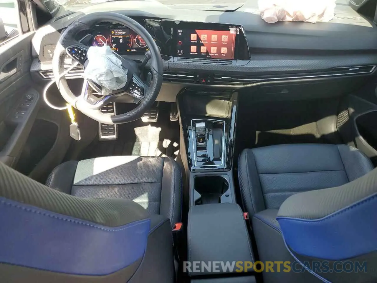 8 fotografías del automóvil dañado WVWEB7CDXRW147914 VOLKSWAGEN GOLF 2024