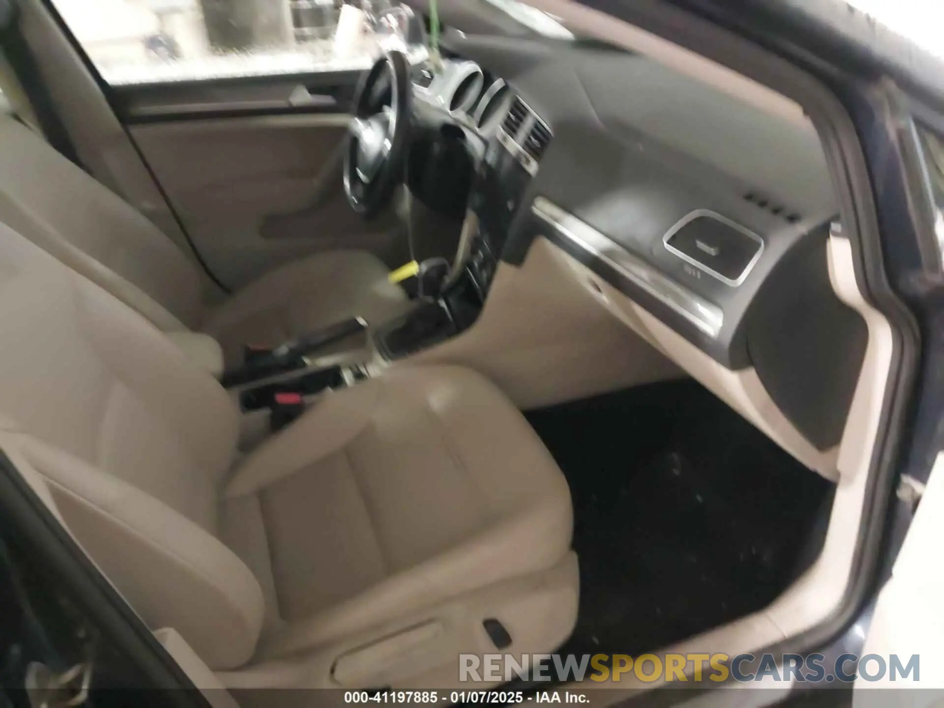 5 fotografías del automóvil dañado 3VWH17AU7KM513463 VOLKSWAGEN GOLF ALLTRACK 2019