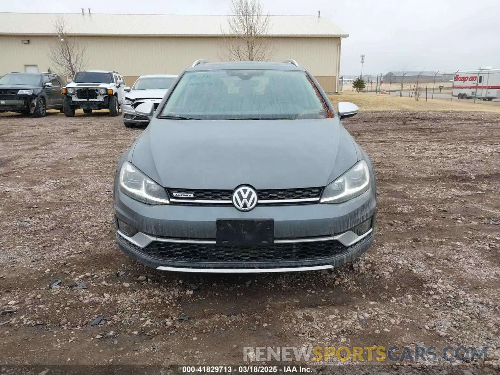 13 fotografías del automóvil dañado 3VWH17AU7KM520624 VOLKSWAGEN GOLF ALLTRACK 2019