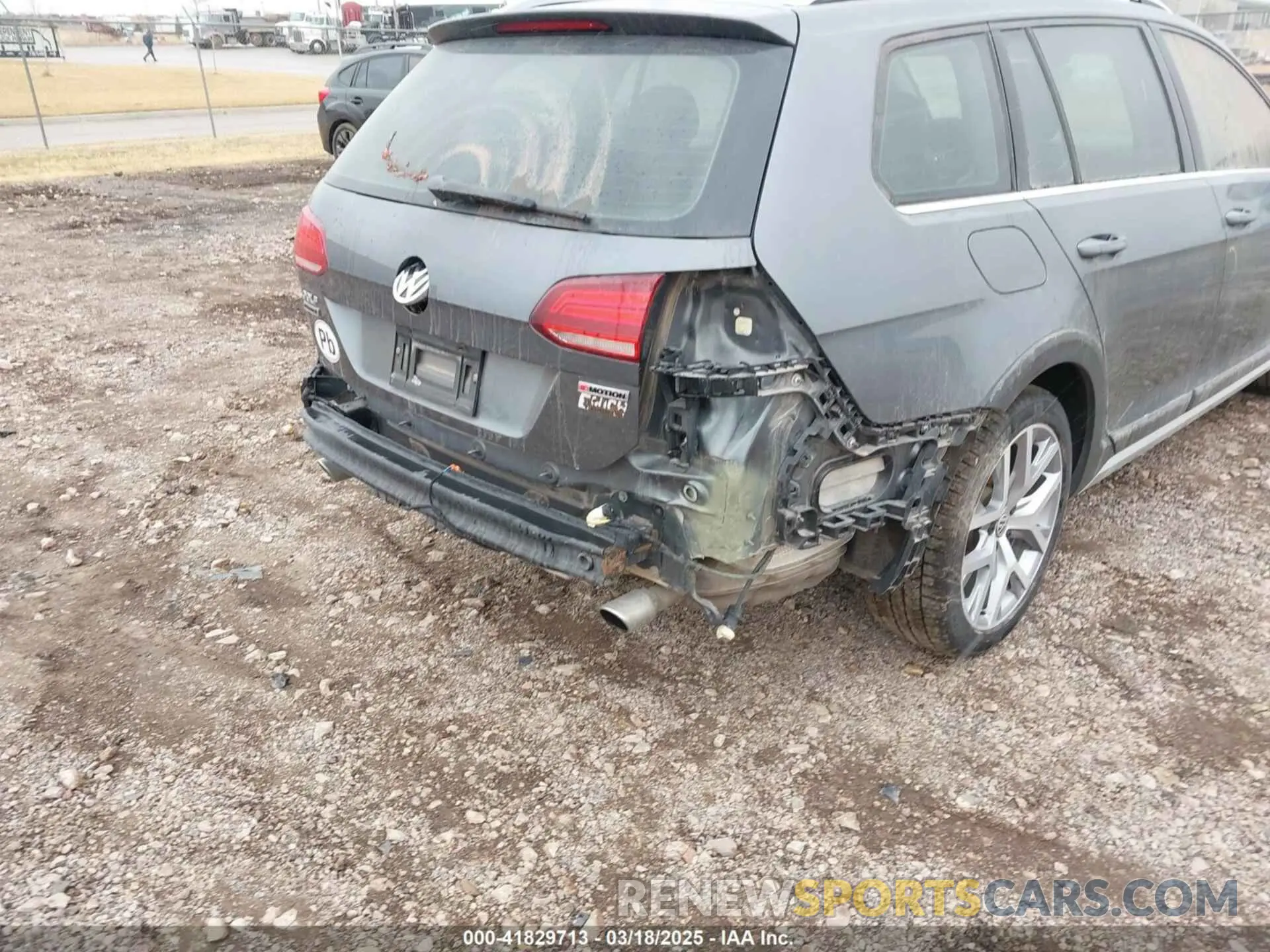 6 fotografías del automóvil dañado 3VWH17AU7KM520624 VOLKSWAGEN GOLF ALLTRACK 2019