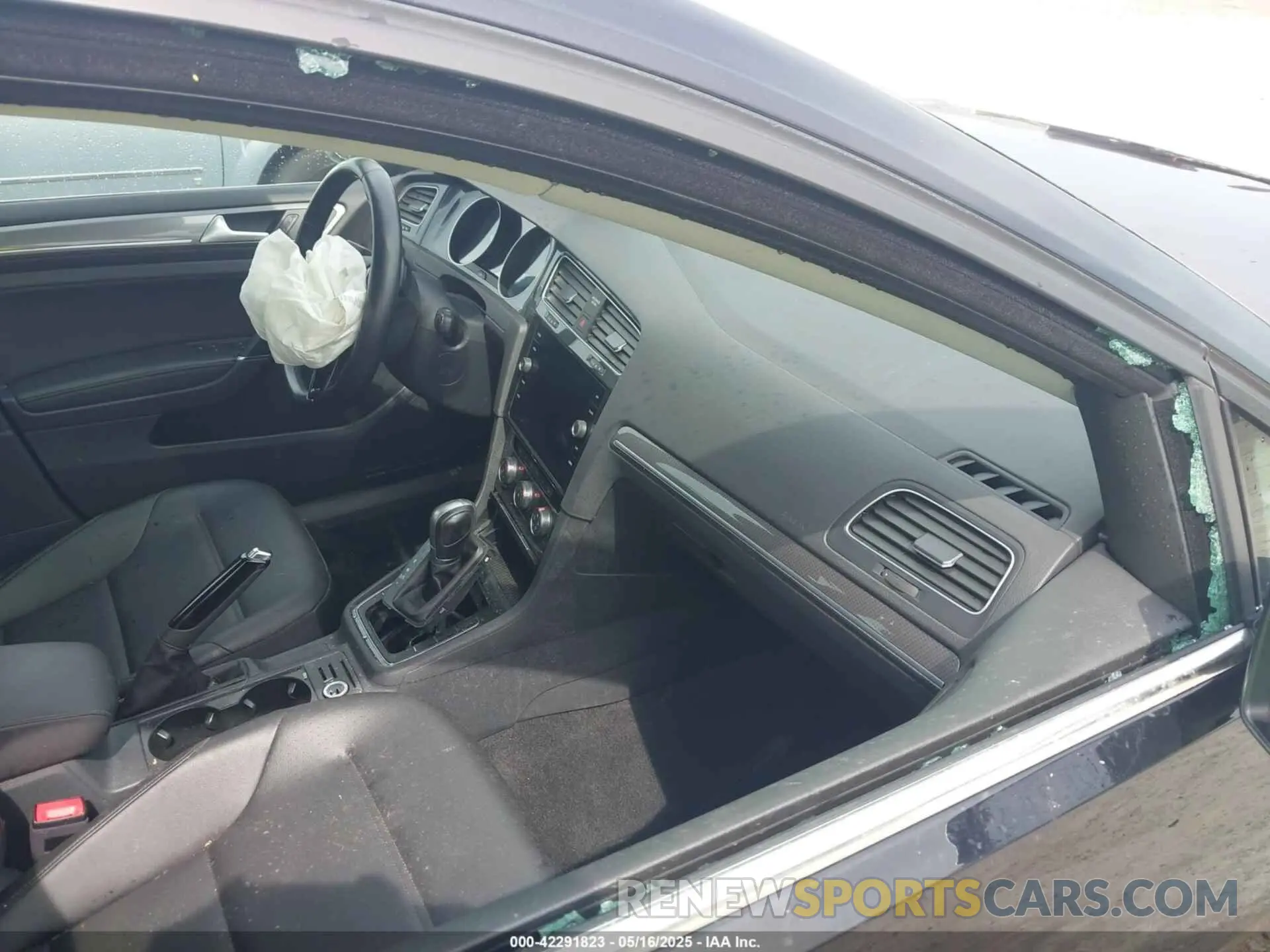 20 fotografías del automóvil dañado 3VWH17AU9KM516123 VOLKSWAGEN GOLF ALLTRACK 2019