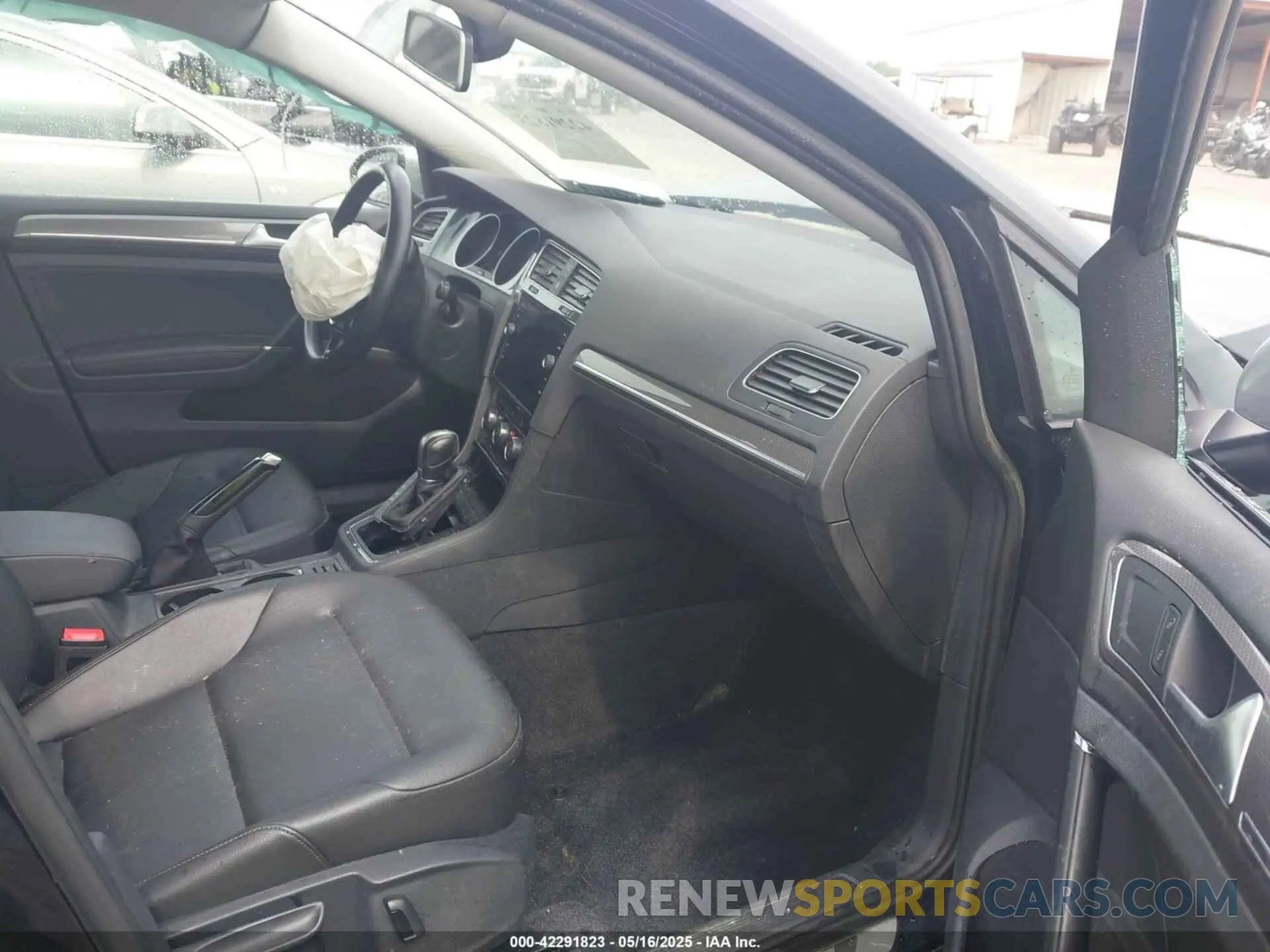 5 fotografías del automóvil dañado 3VWH17AU9KM516123 VOLKSWAGEN GOLF ALLTRACK 2019