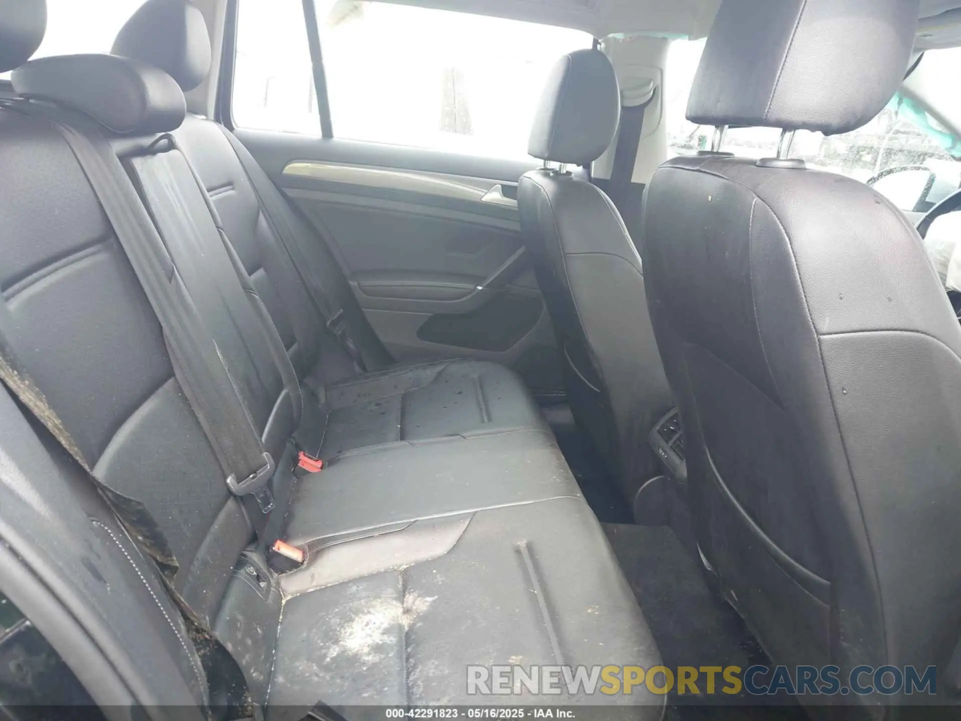 8 fotografías del automóvil dañado 3VWH17AU9KM516123 VOLKSWAGEN GOLF ALLTRACK 2019