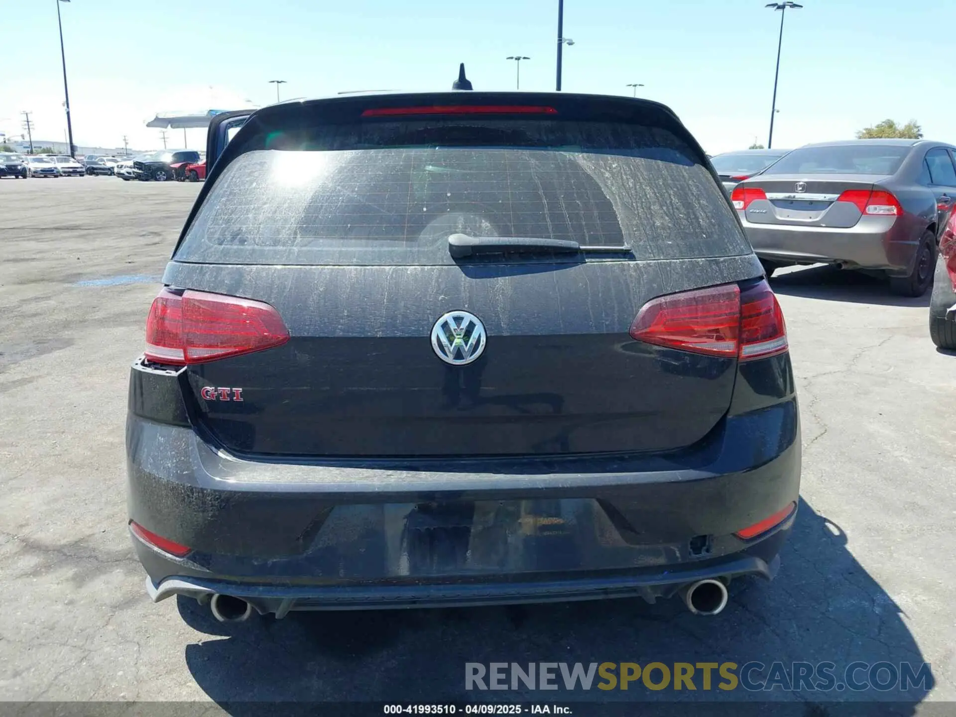 16 fotografías del automóvil dañado 3VW6T7AU6KM016583 VOLKSWAGEN GOLF GTI 2019