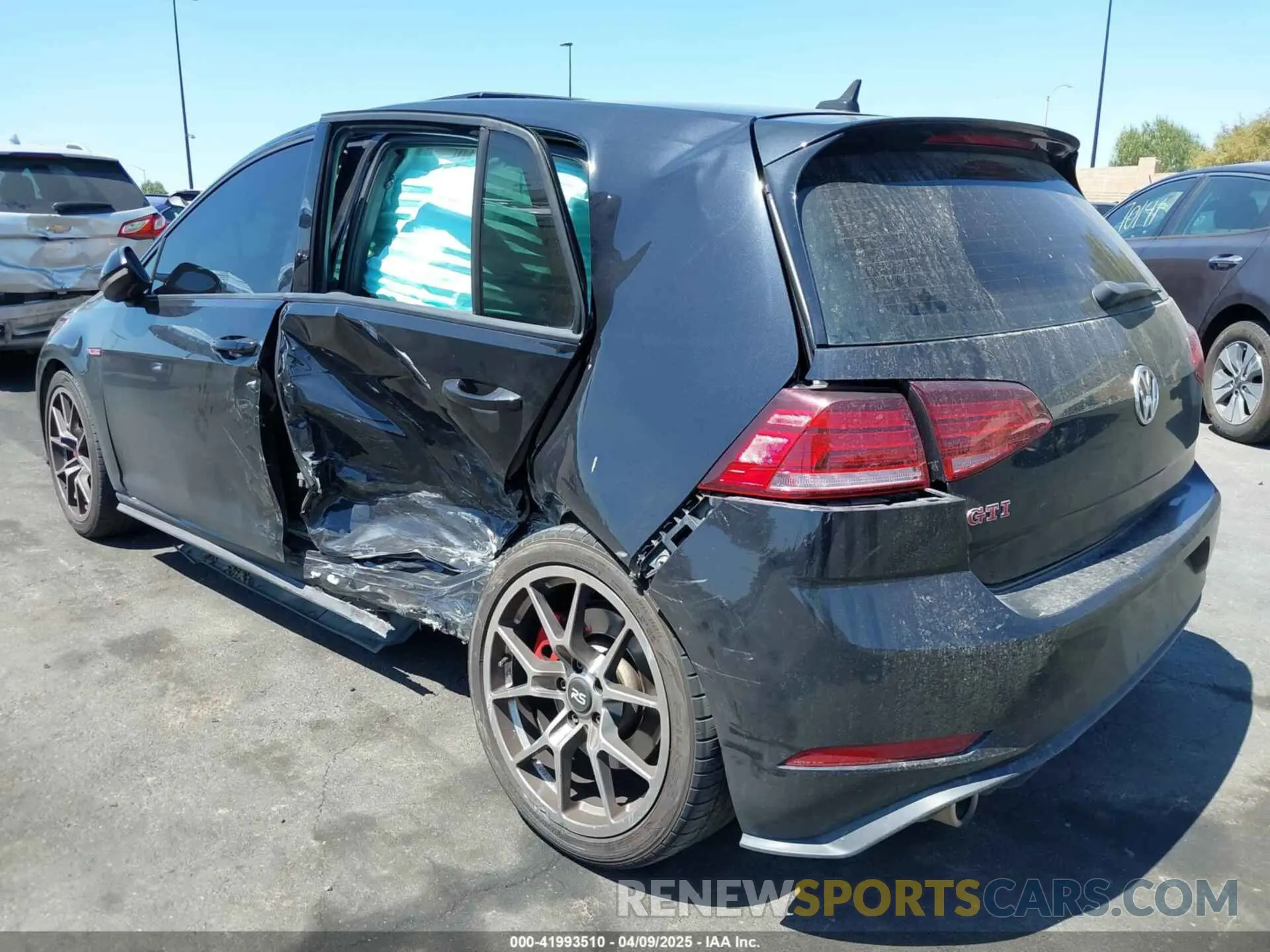 3 fotografías del automóvil dañado 3VW6T7AU6KM016583 VOLKSWAGEN GOLF GTI 2019