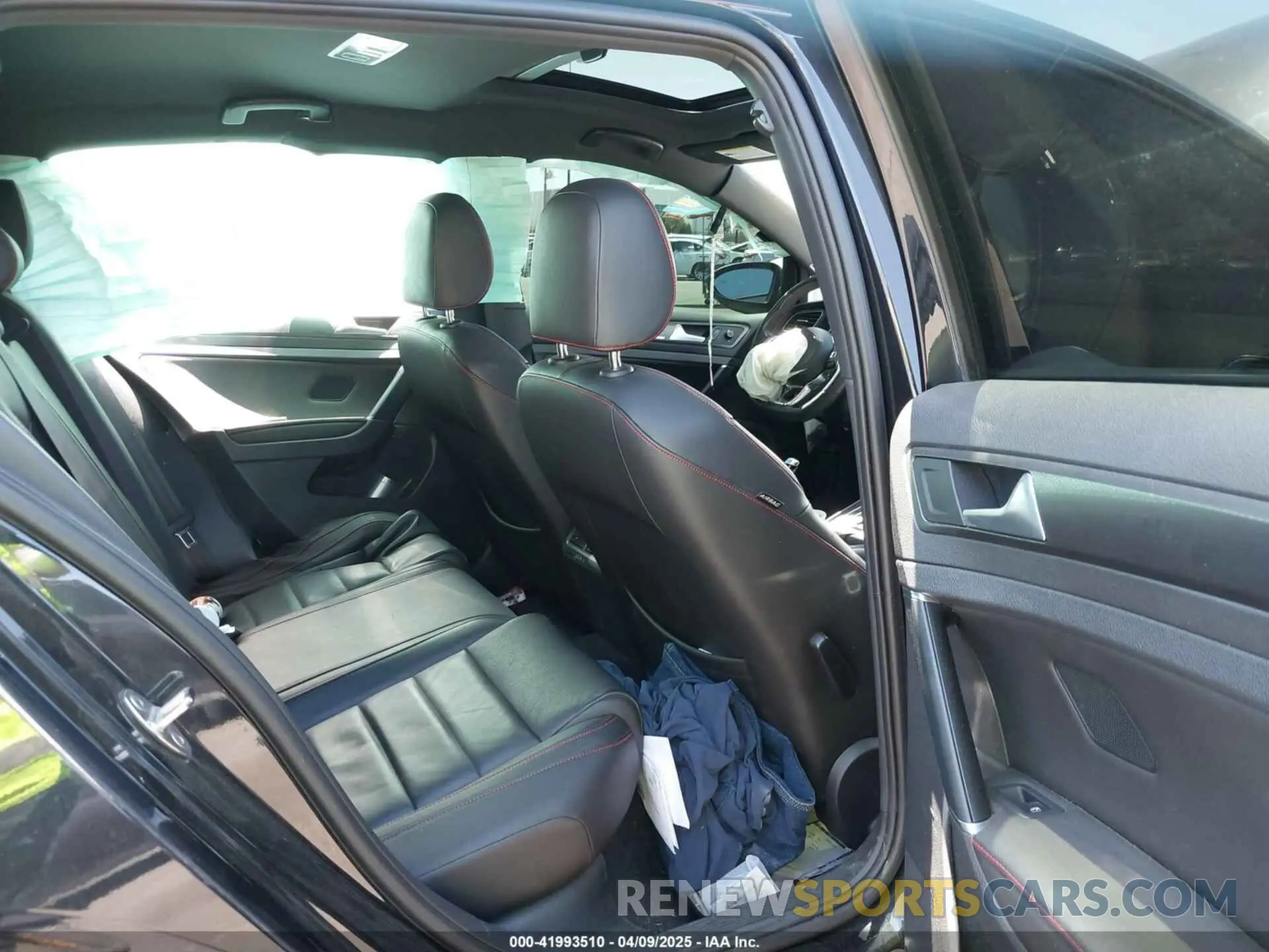 8 fotografías del automóvil dañado 3VW6T7AU6KM016583 VOLKSWAGEN GOLF GTI 2019
